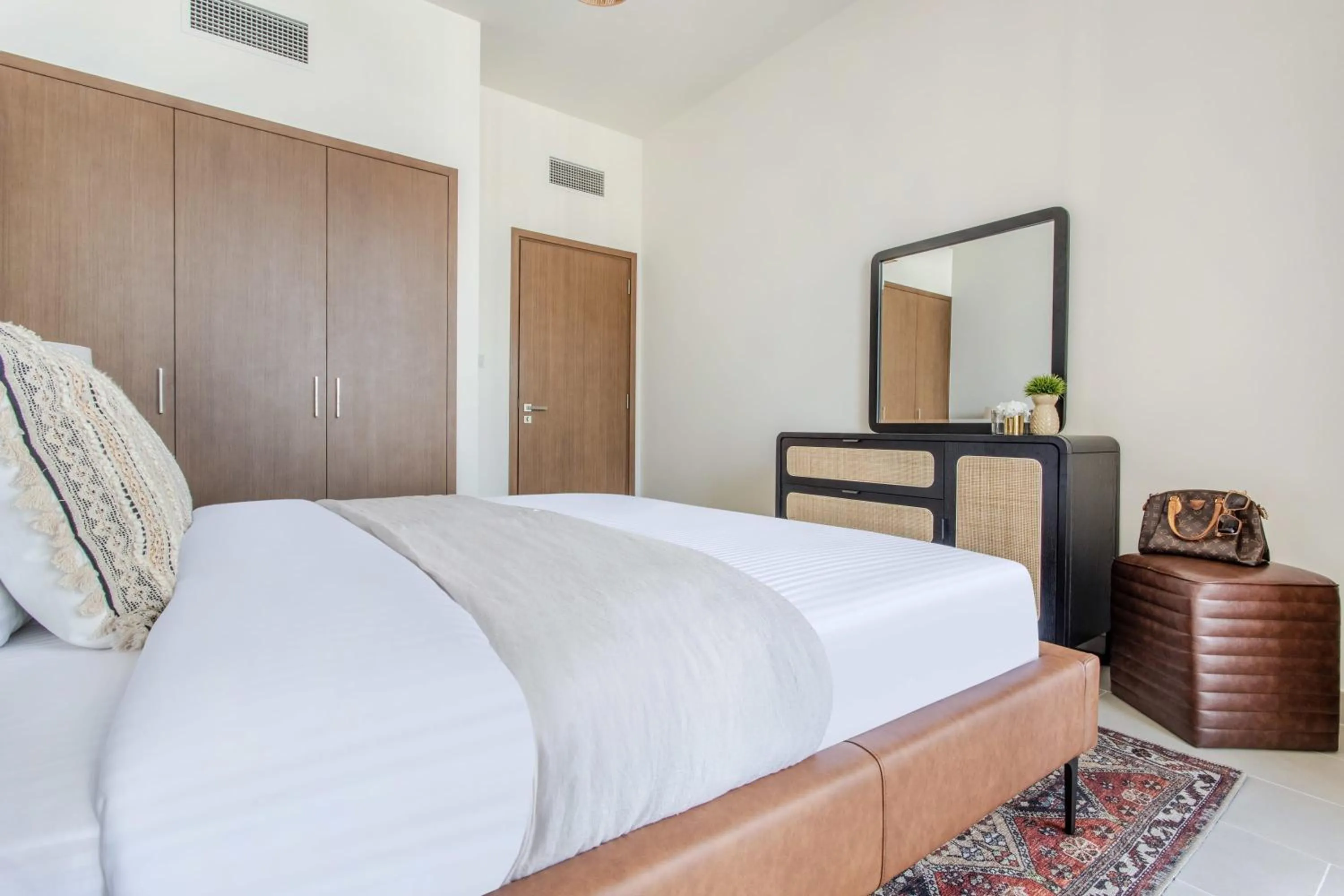 Frank Porter - Creek Rise Tower 1