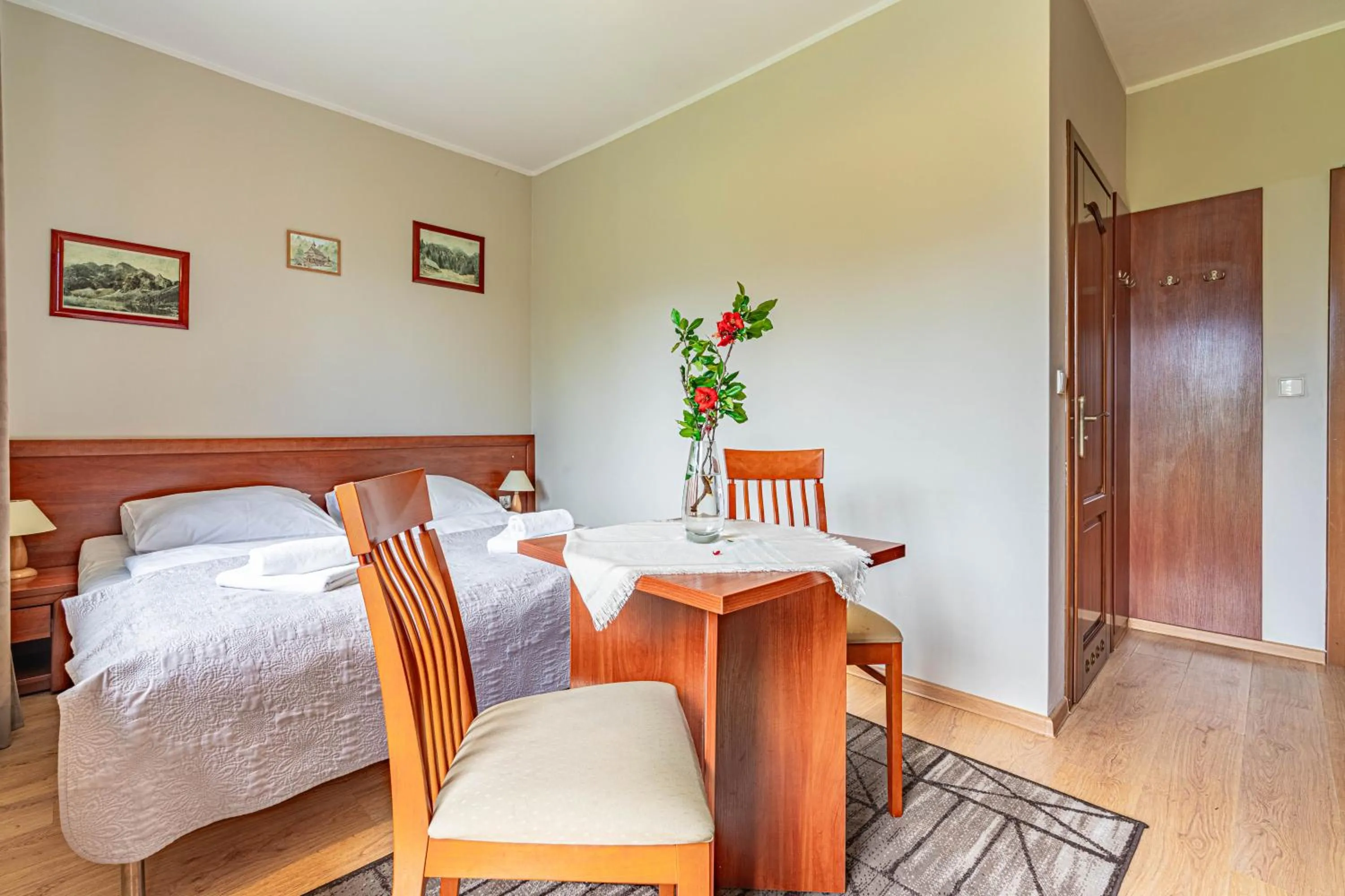 Bed in Willa Serafin-basen, sauny i jacuzzi w Willa Baciarka dodatkowo płatne