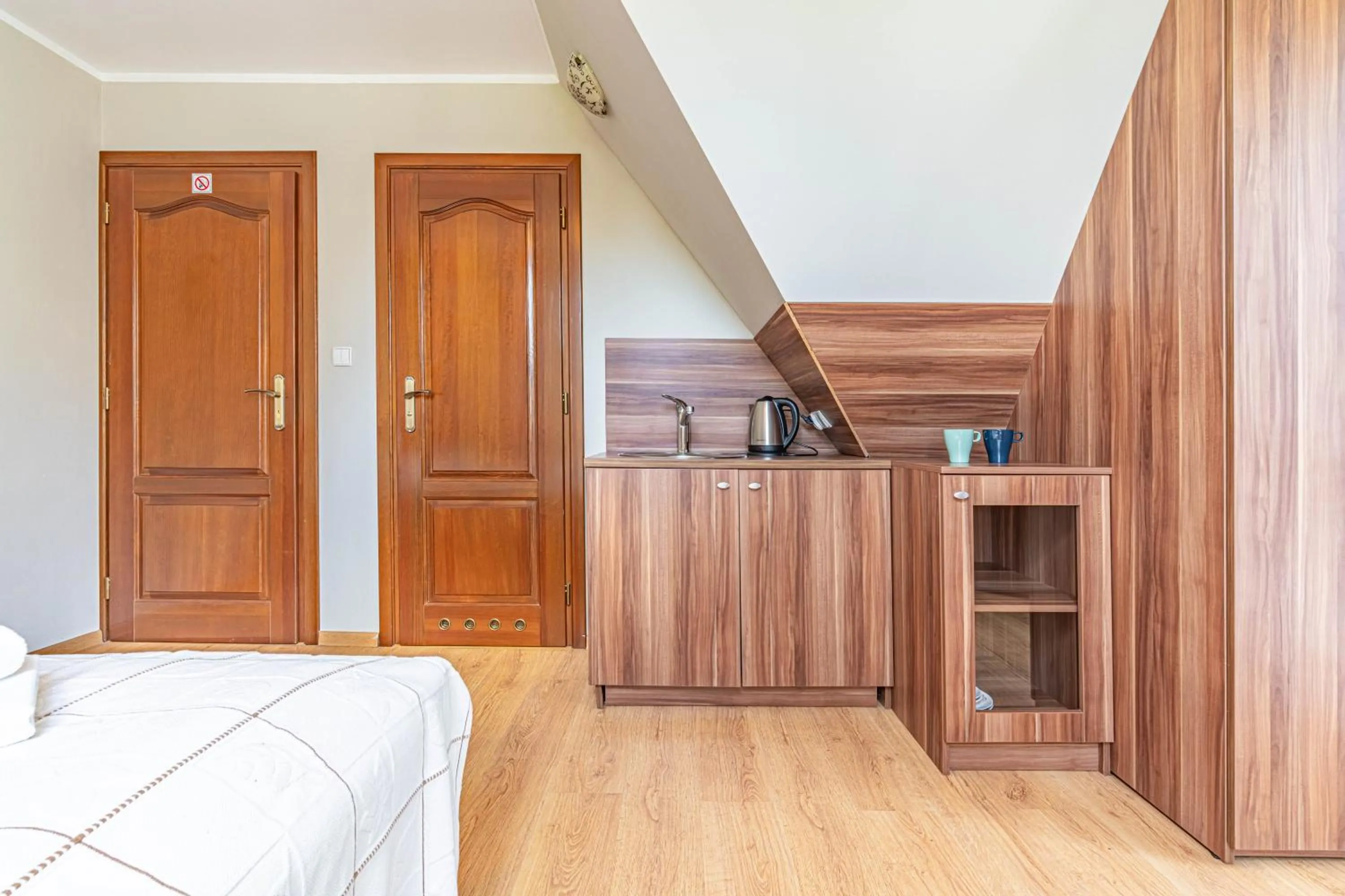 Kitchen or kitchenette in Willa Serafin-basen, sauny i jacuzzi w Willa Baciarka dodatkowo płatne