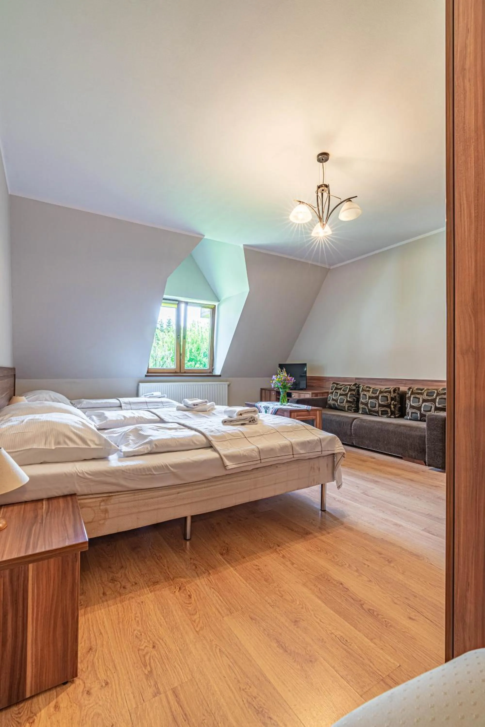 Bed in Willa Serafin-basen, sauny i jacuzzi w Willa Baciarka dodatkowo płatne