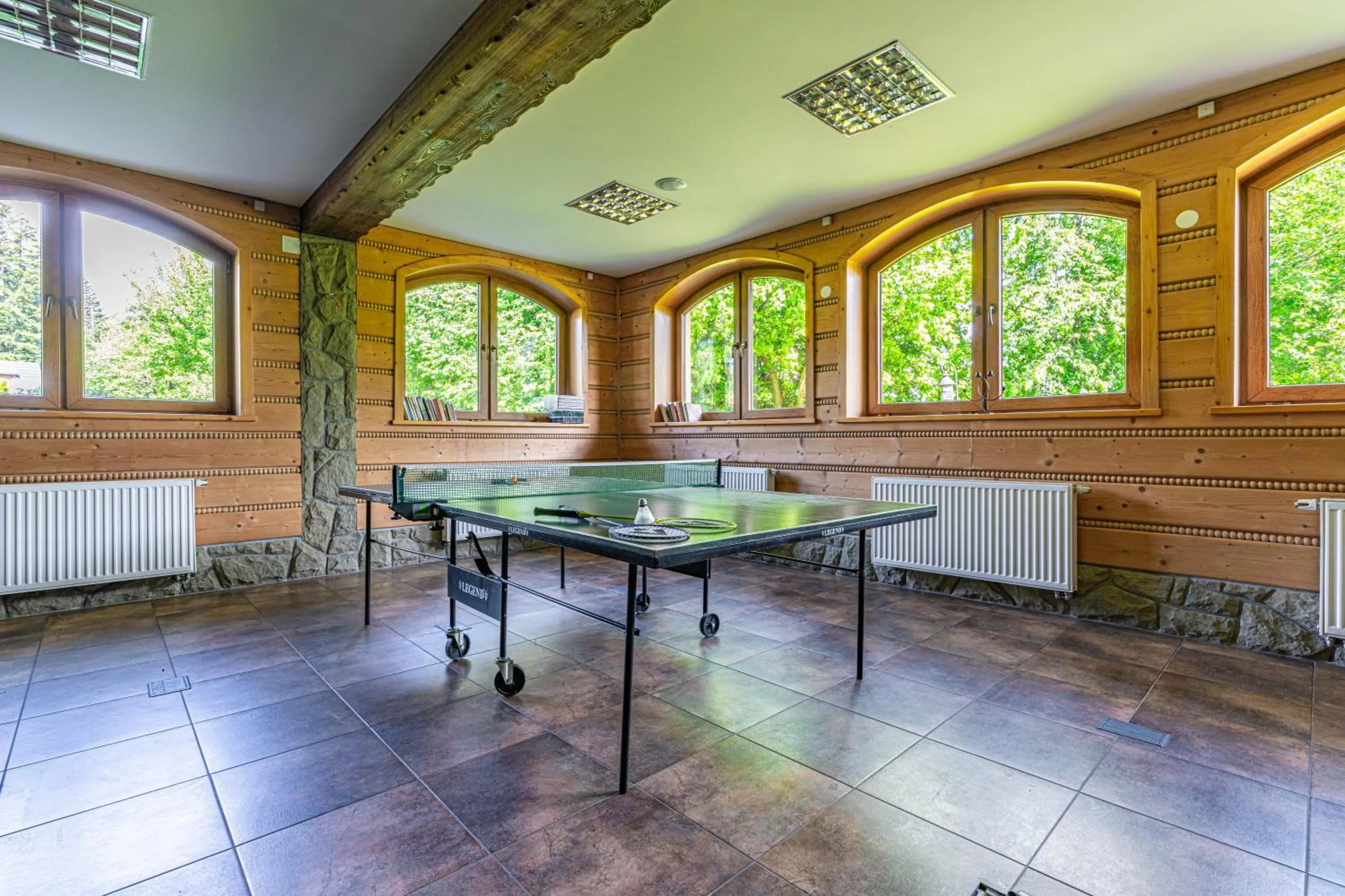 Table tennis in Willa Serafin-basen, sauny i jacuzzi w Willa Baciarka dodatkowo płatne