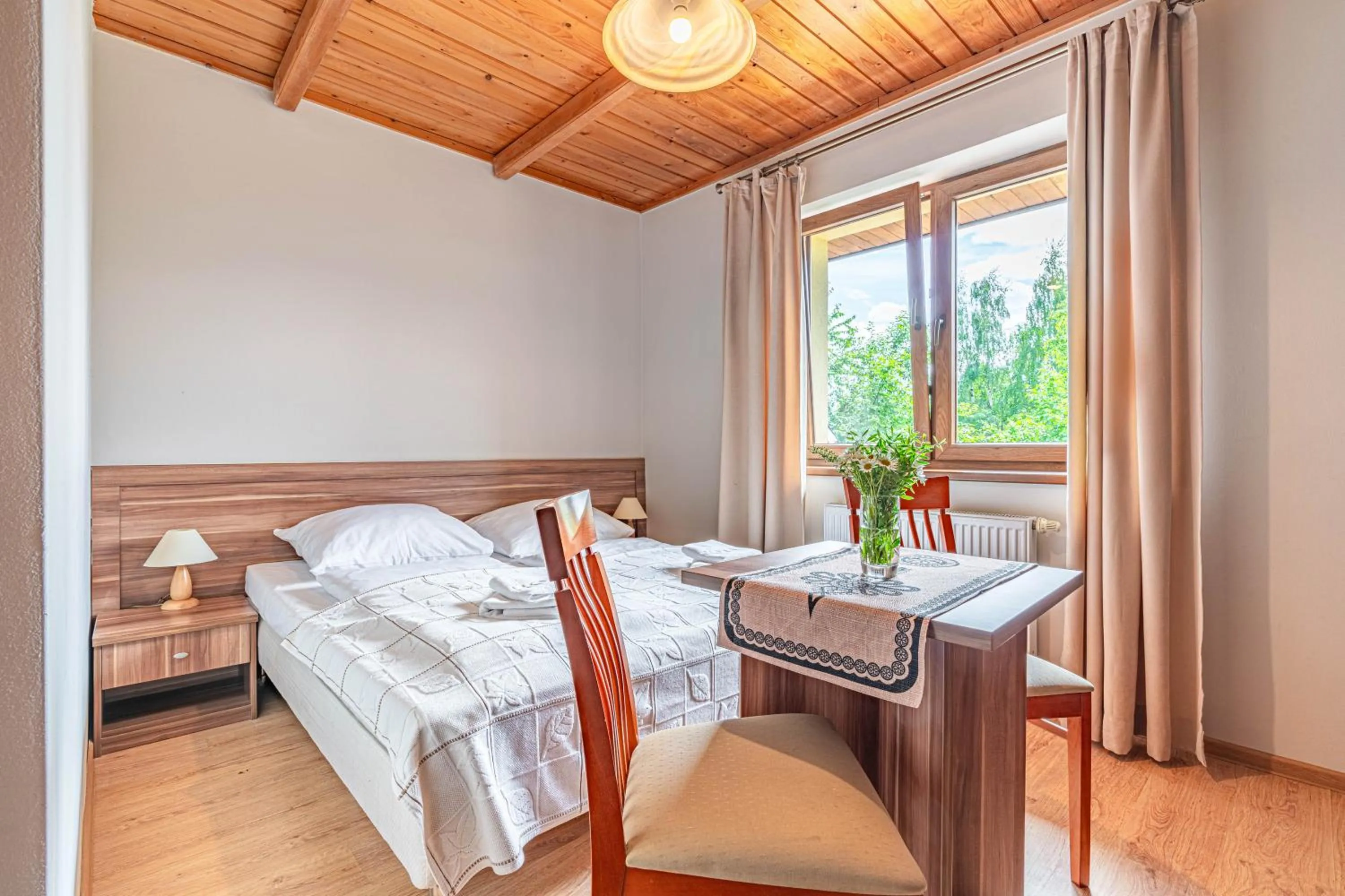 Bed in Willa Serafin-basen, sauny i jacuzzi w Willa Baciarka dodatkowo płatne