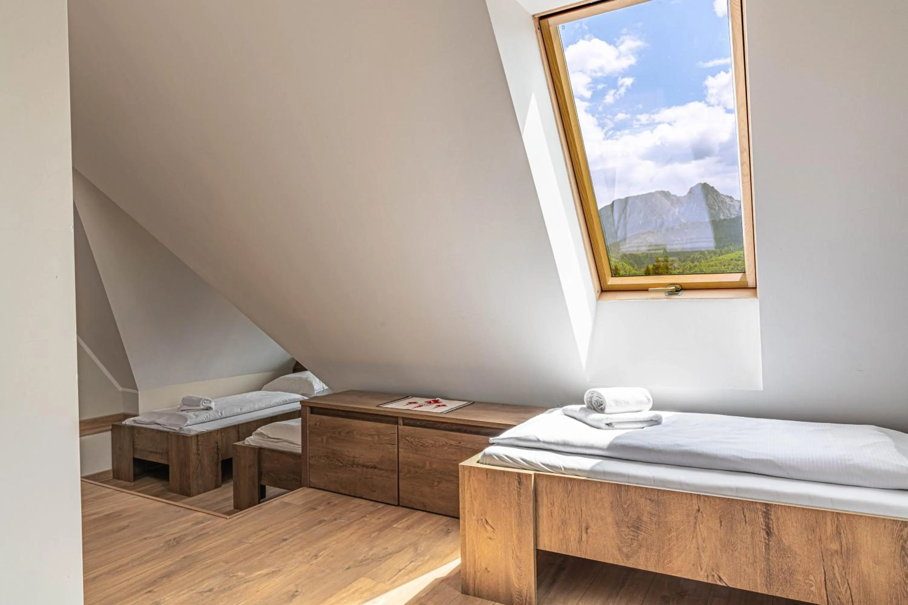 Bed in Willa Serafin-basen, sauny i jacuzzi w Willa Baciarka dodatkowo płatne