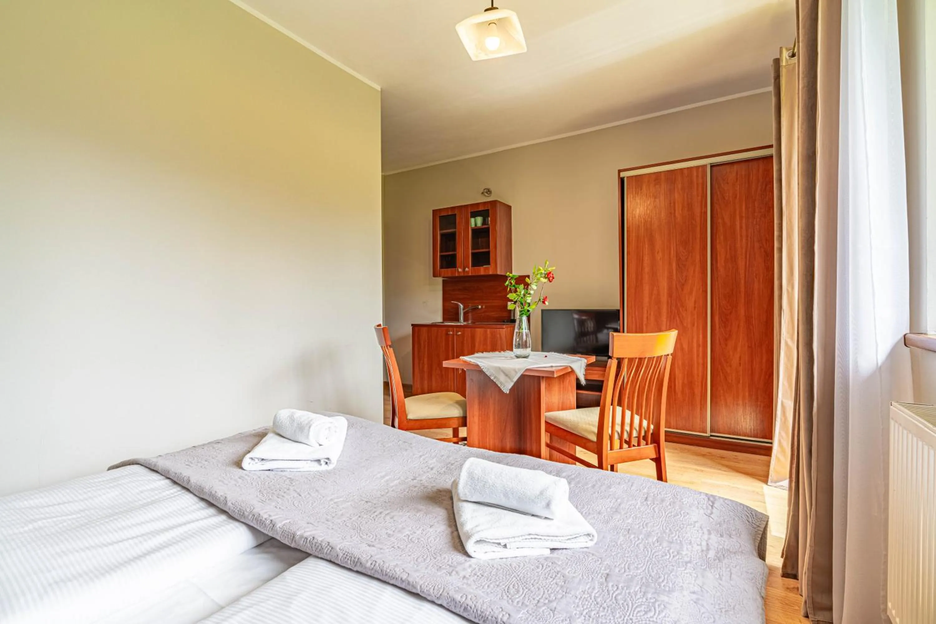 Bed in Willa Serafin-basen, sauny i jacuzzi w Willa Baciarka dodatkowo płatne