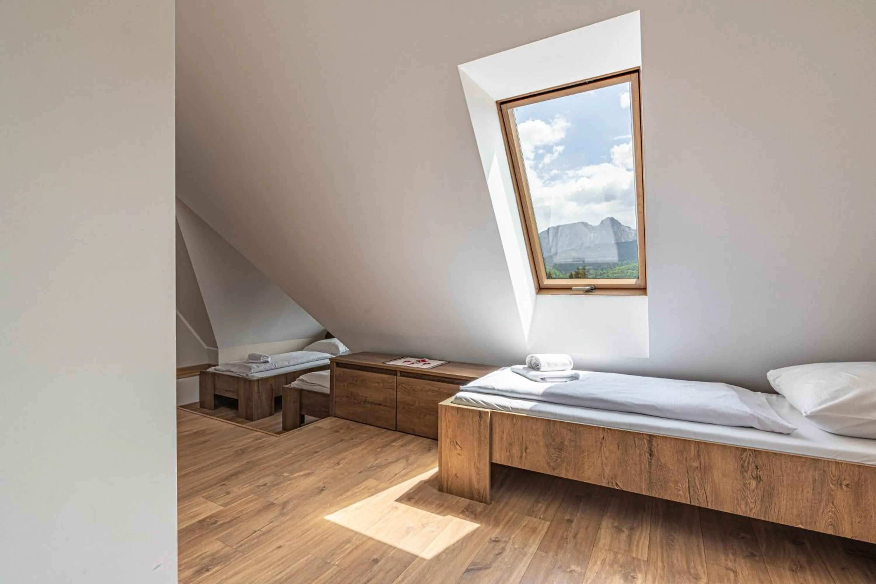 Bed in Willa Serafin-basen, sauny i jacuzzi w Willa Baciarka dodatkowo płatne