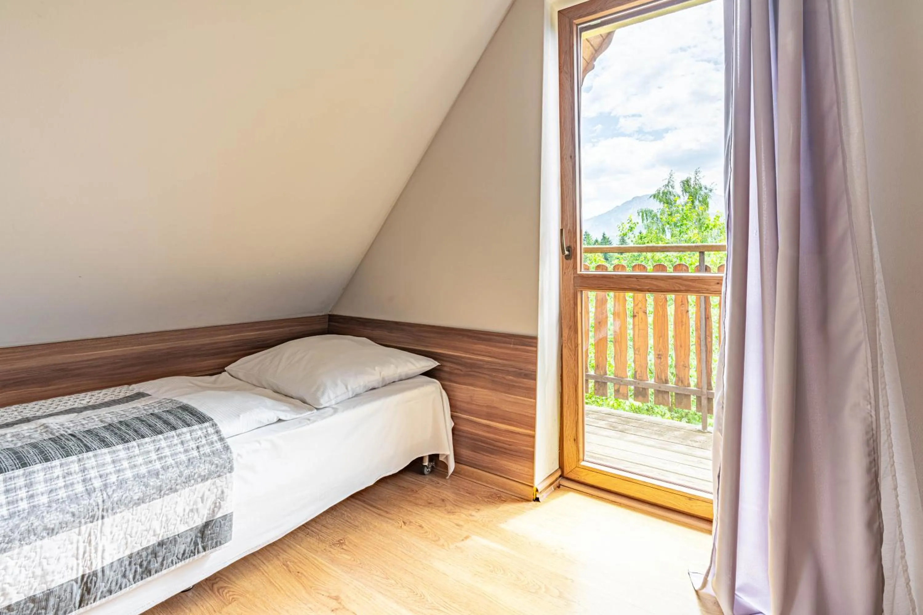 Bed in Willa Serafin-basen, sauny i jacuzzi w Willa Baciarka dodatkowo płatne