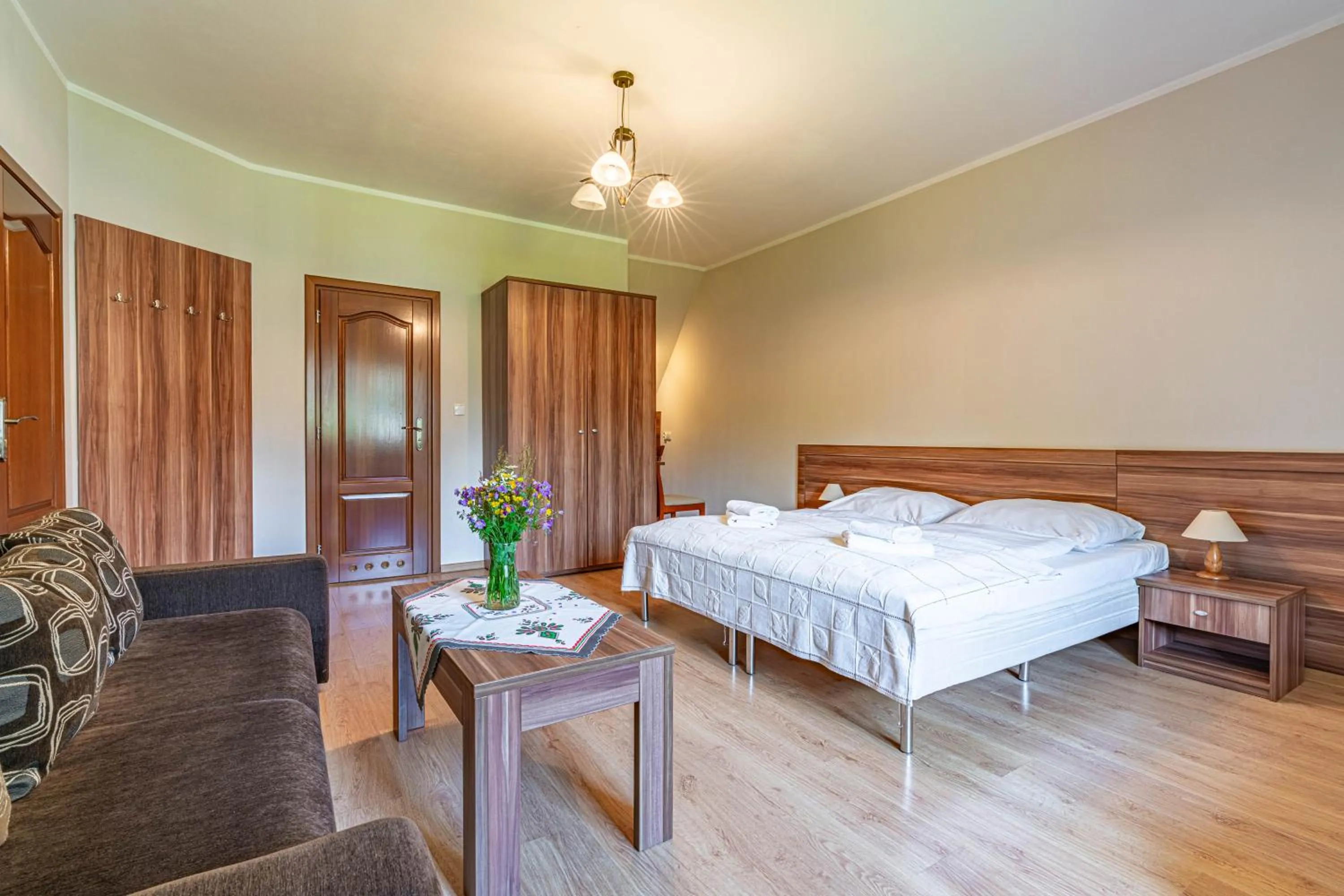 Bed in Willa Serafin-basen, sauny i jacuzzi w Willa Baciarka dodatkowo płatne