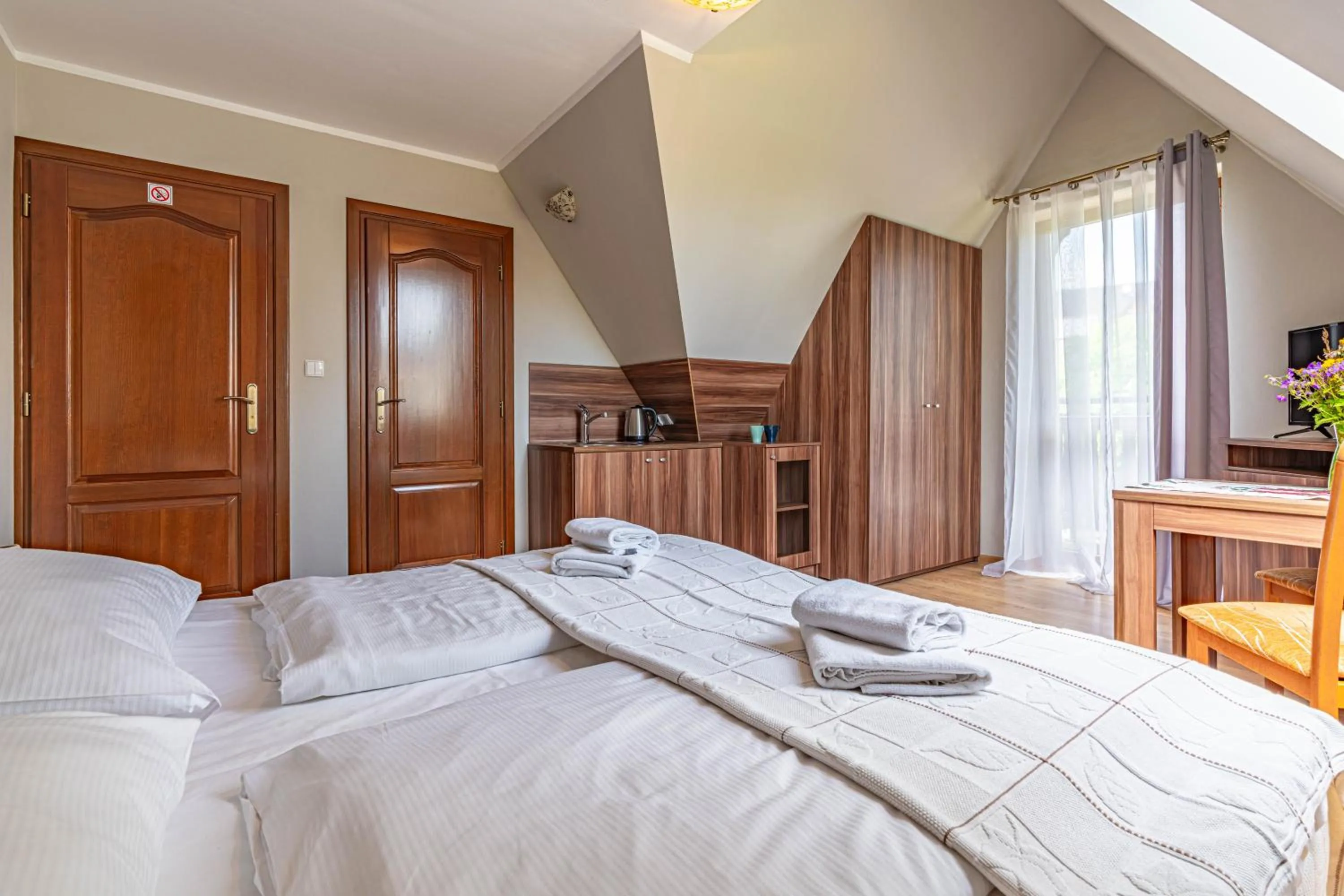 Bed in Willa Serafin-basen, sauny i jacuzzi w Willa Baciarka dodatkowo płatne