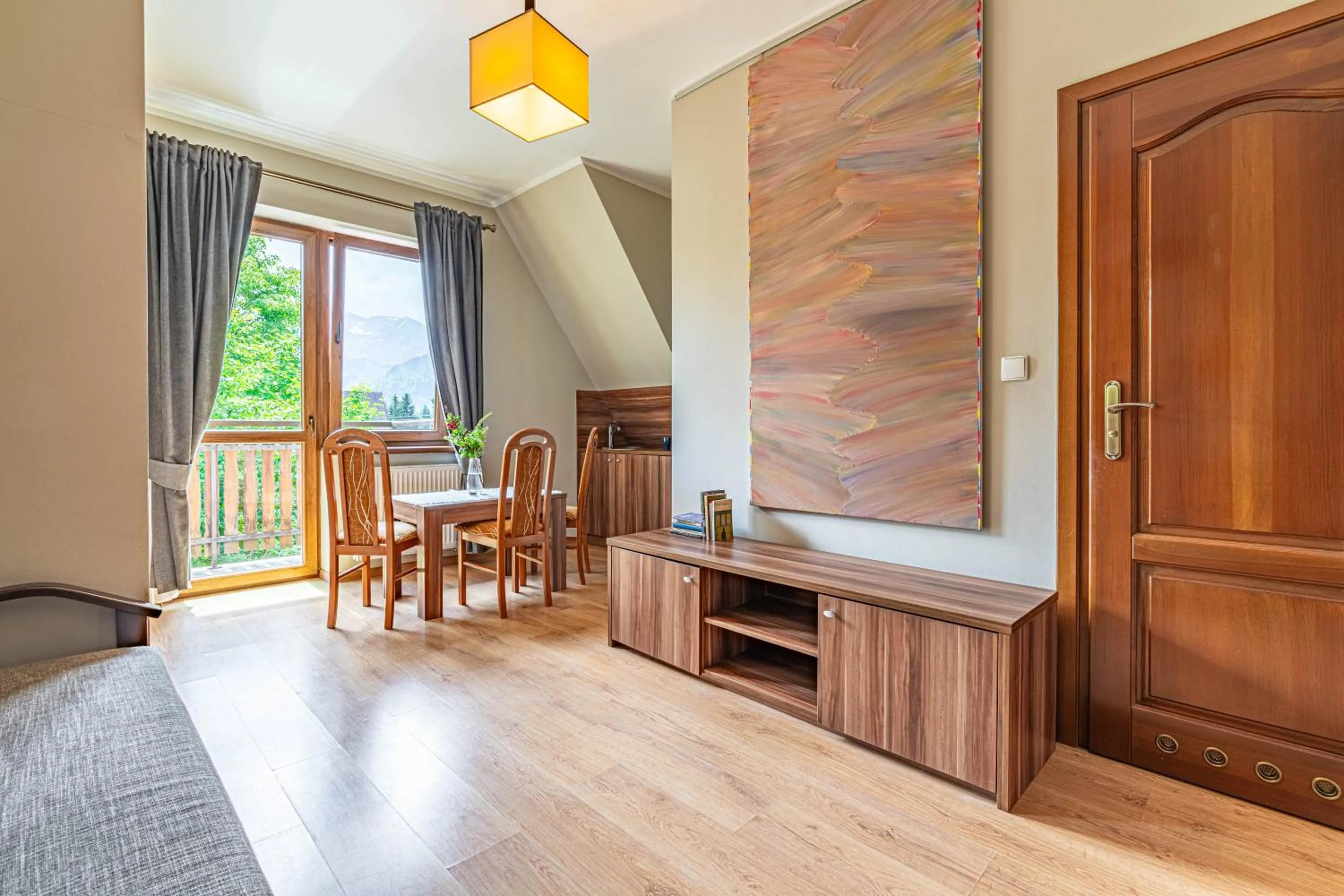 Kitchen or kitchenette in Willa Serafin-basen, sauny i jacuzzi w Willa Baciarka dodatkowo płatne