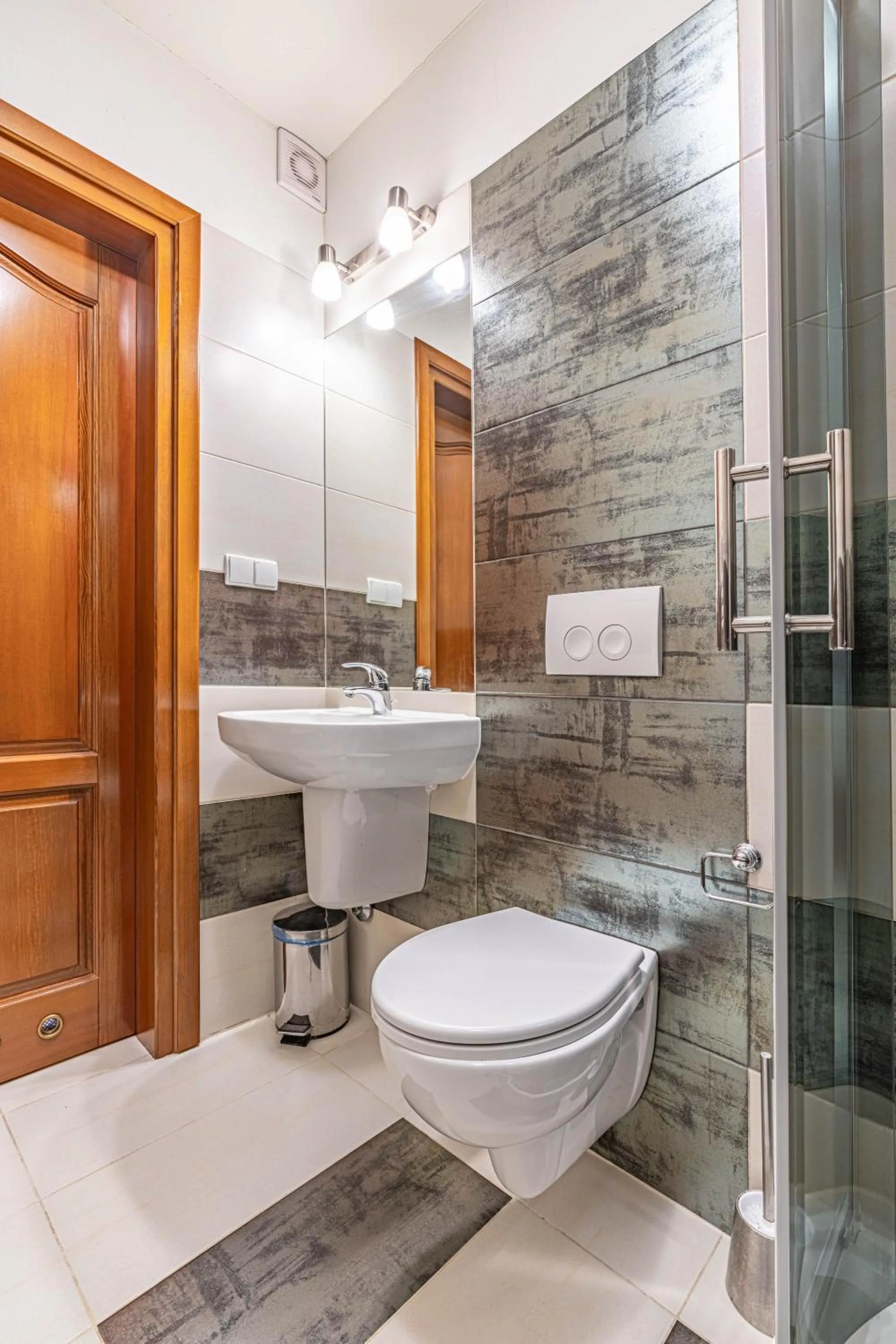 Bathroom in Willa Serafin-basen, sauny i jacuzzi w Willa Baciarka dodatkowo płatne