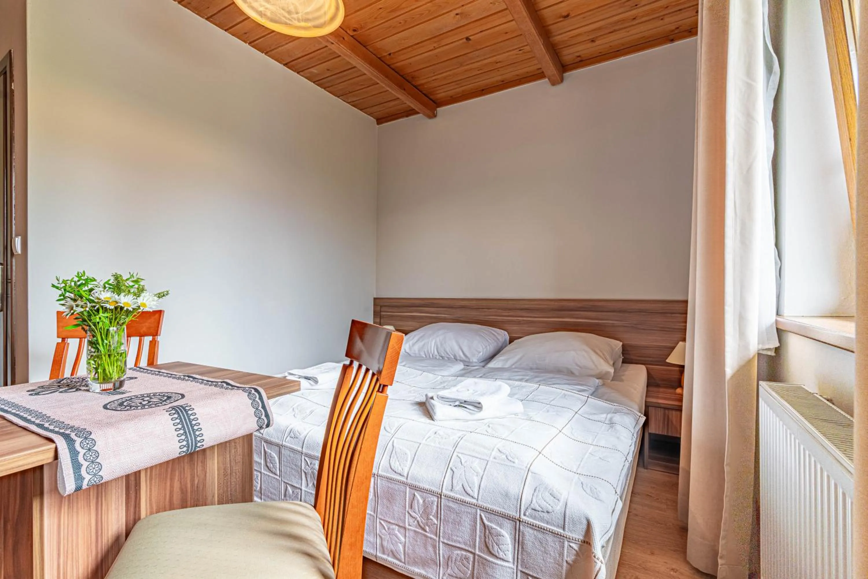 Bed in Willa Serafin-basen, sauny i jacuzzi w Willa Baciarka dodatkowo płatne