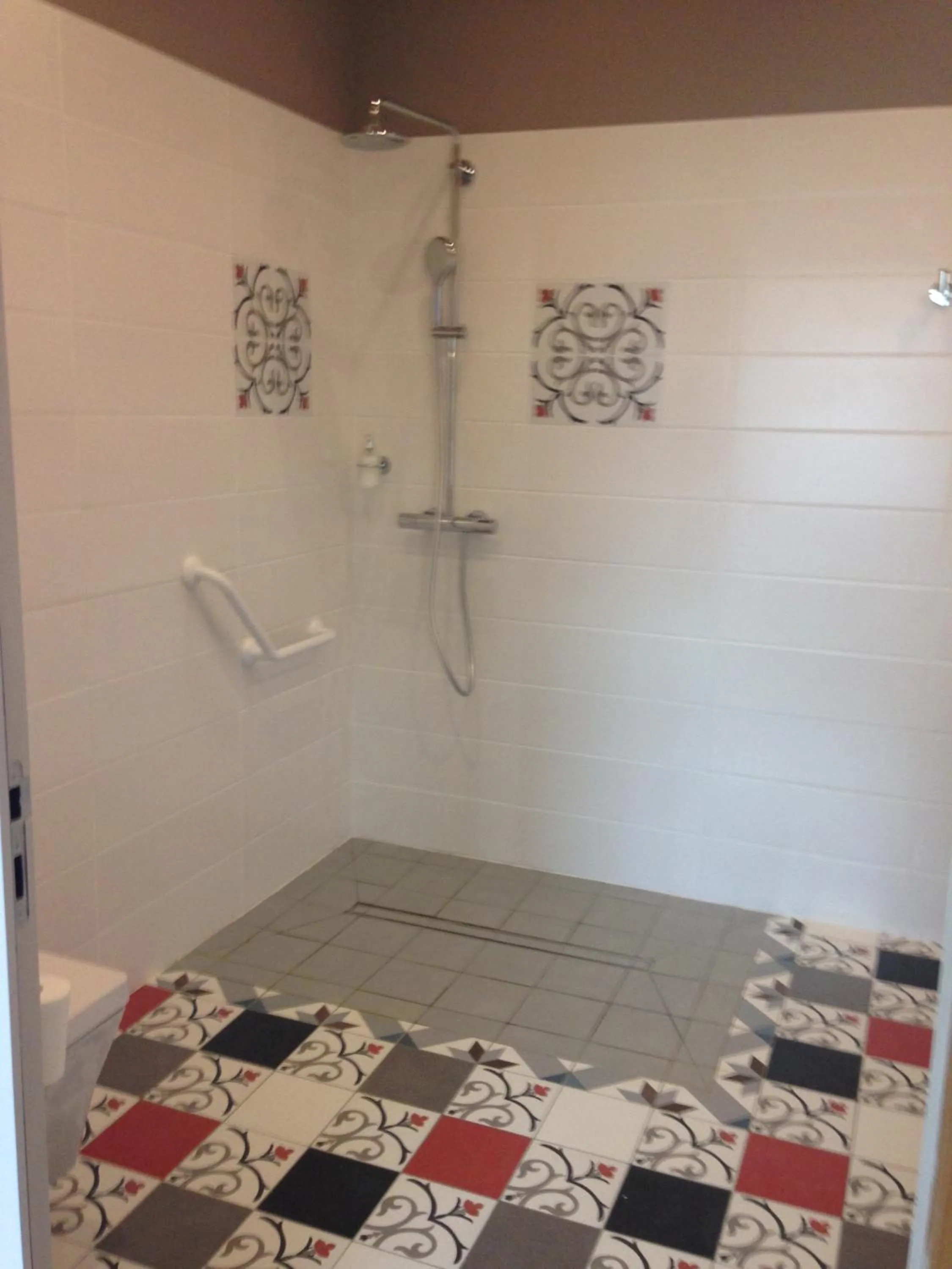 Shower in Les Tournelles - Chambres d'hôtes