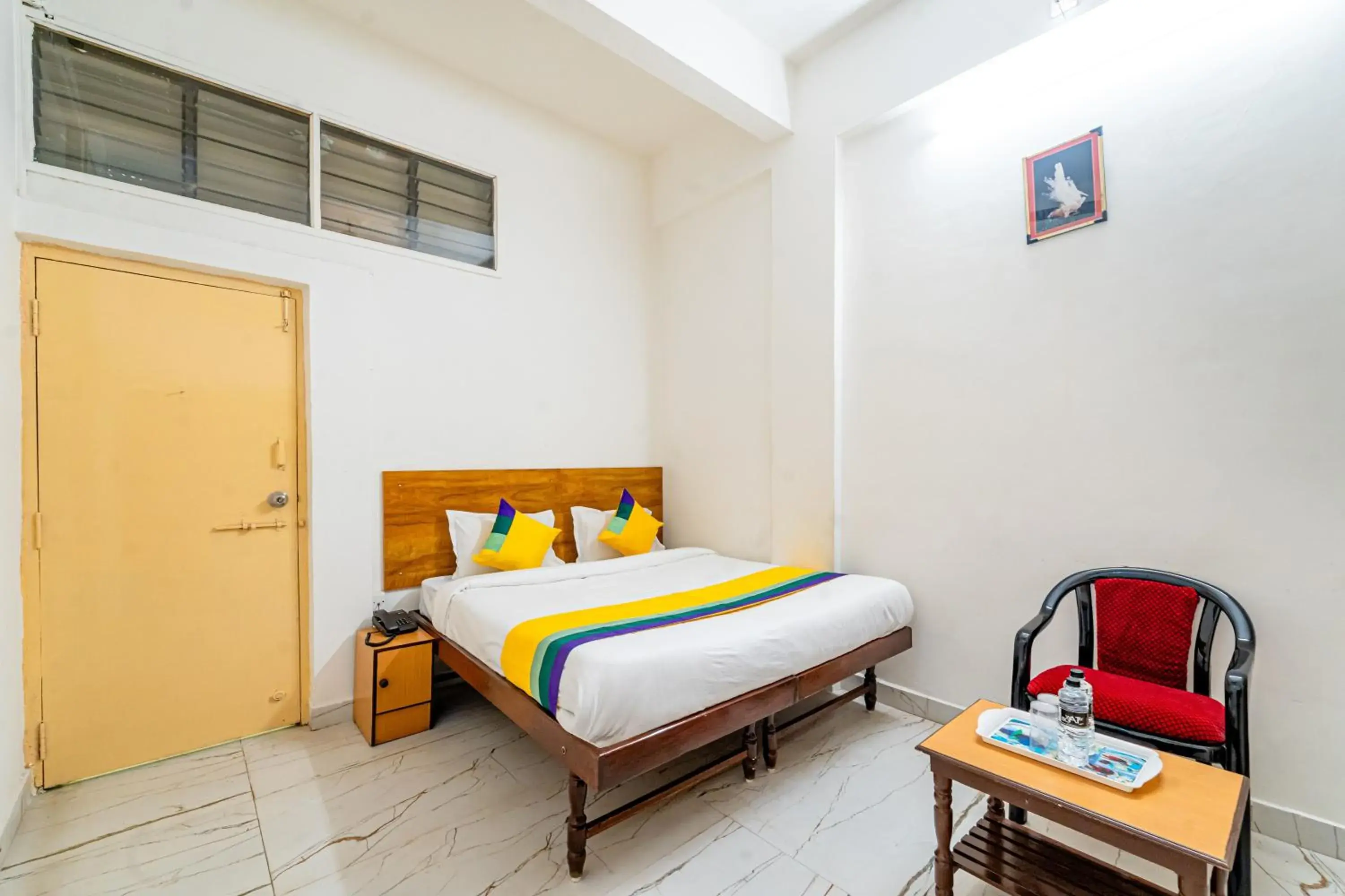 Standard Room - single occupancy in Itsy Hotels Mansi Standard Room - single occupancy in Itsy Hotels Mansi