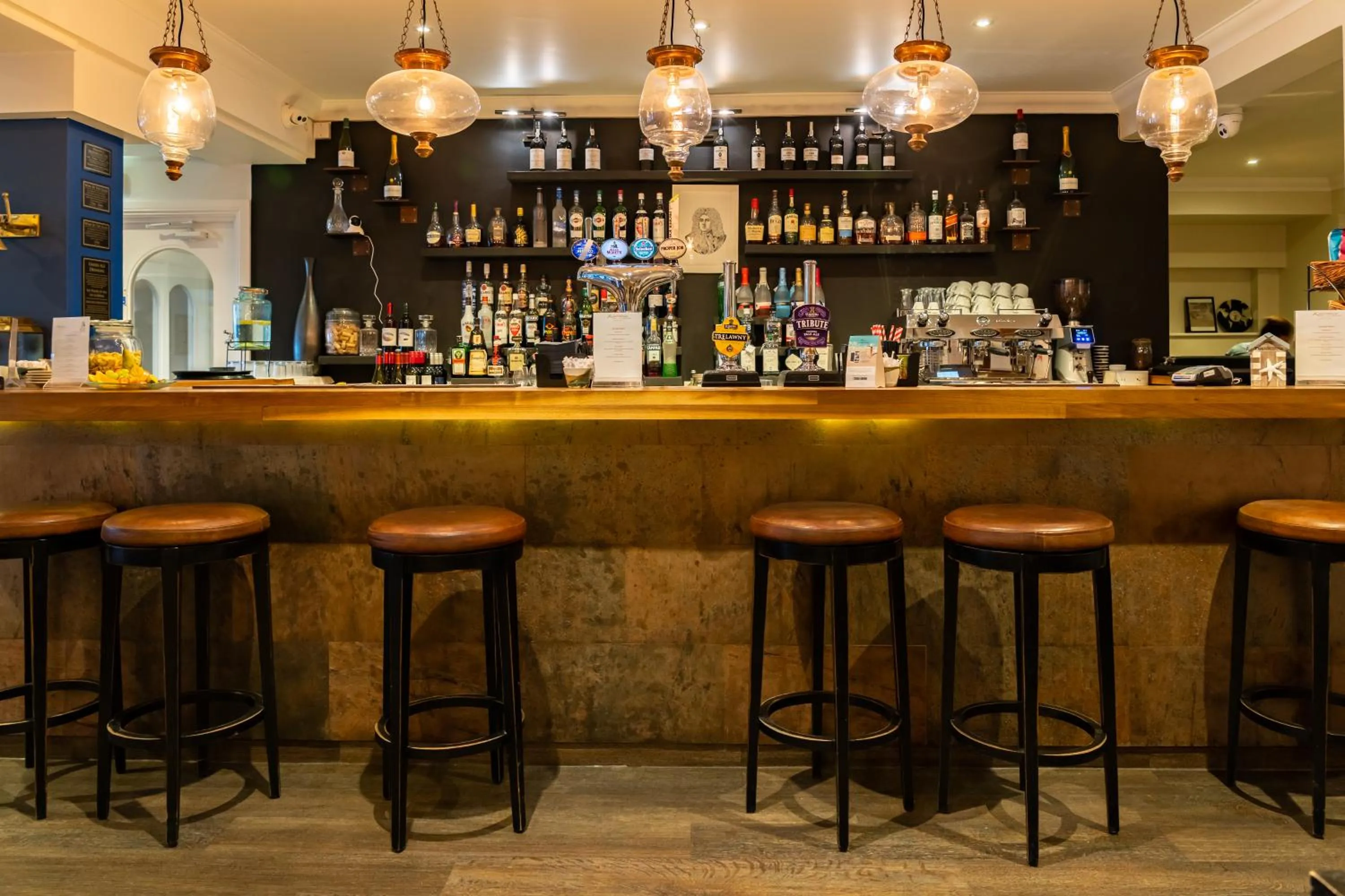 Lounge or bar in Karma St. Martin's