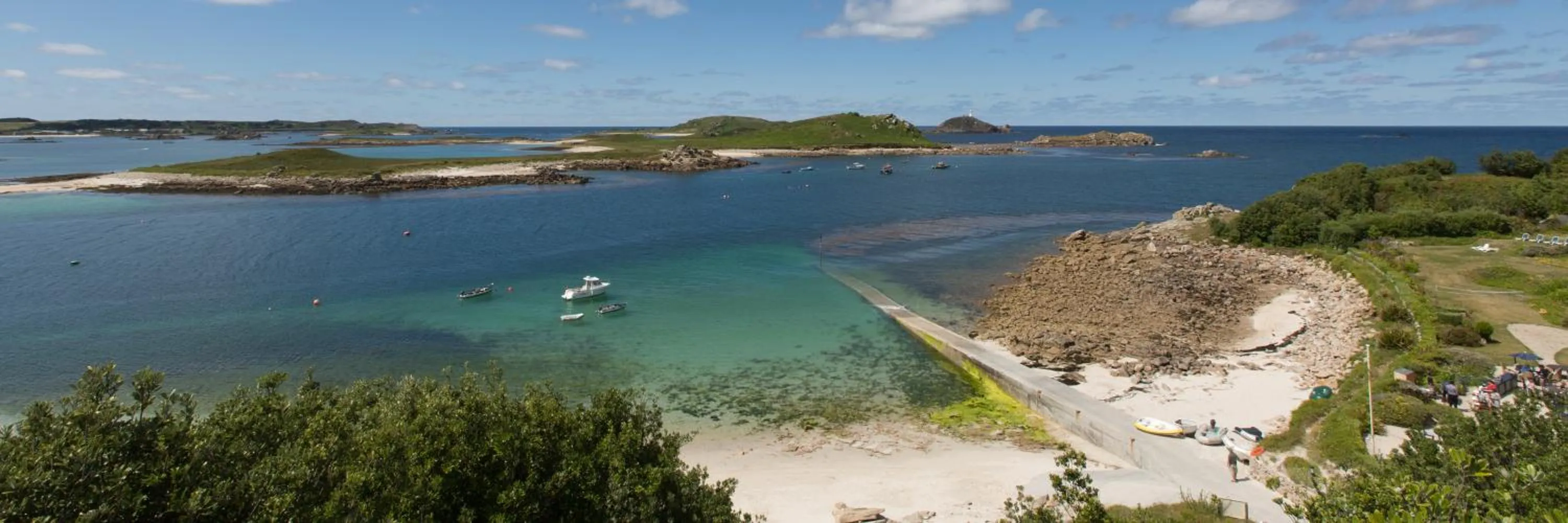 Facade/entrance in Karma St. Martin's