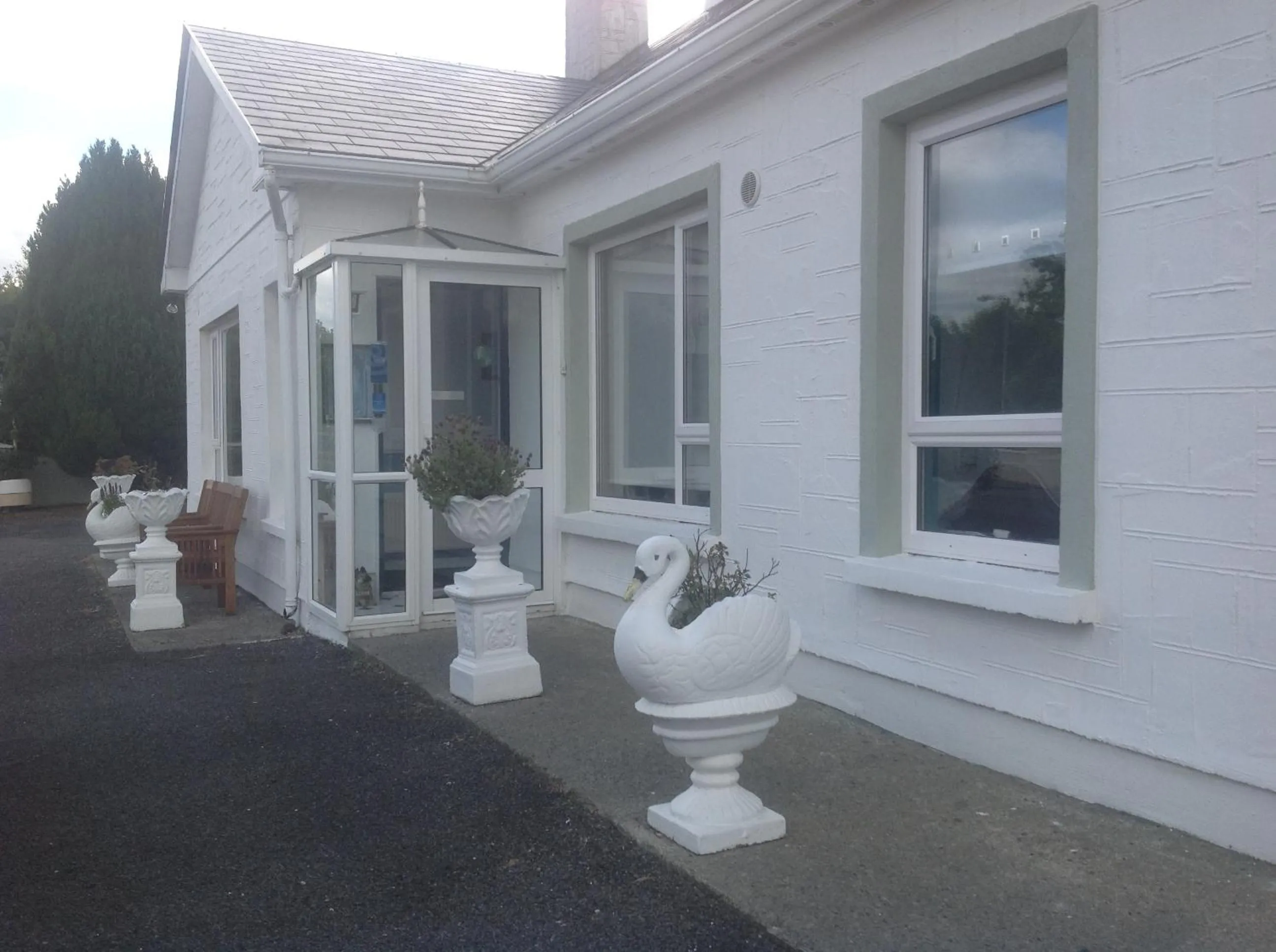 Facade/entrance in Divine Mercy B&B