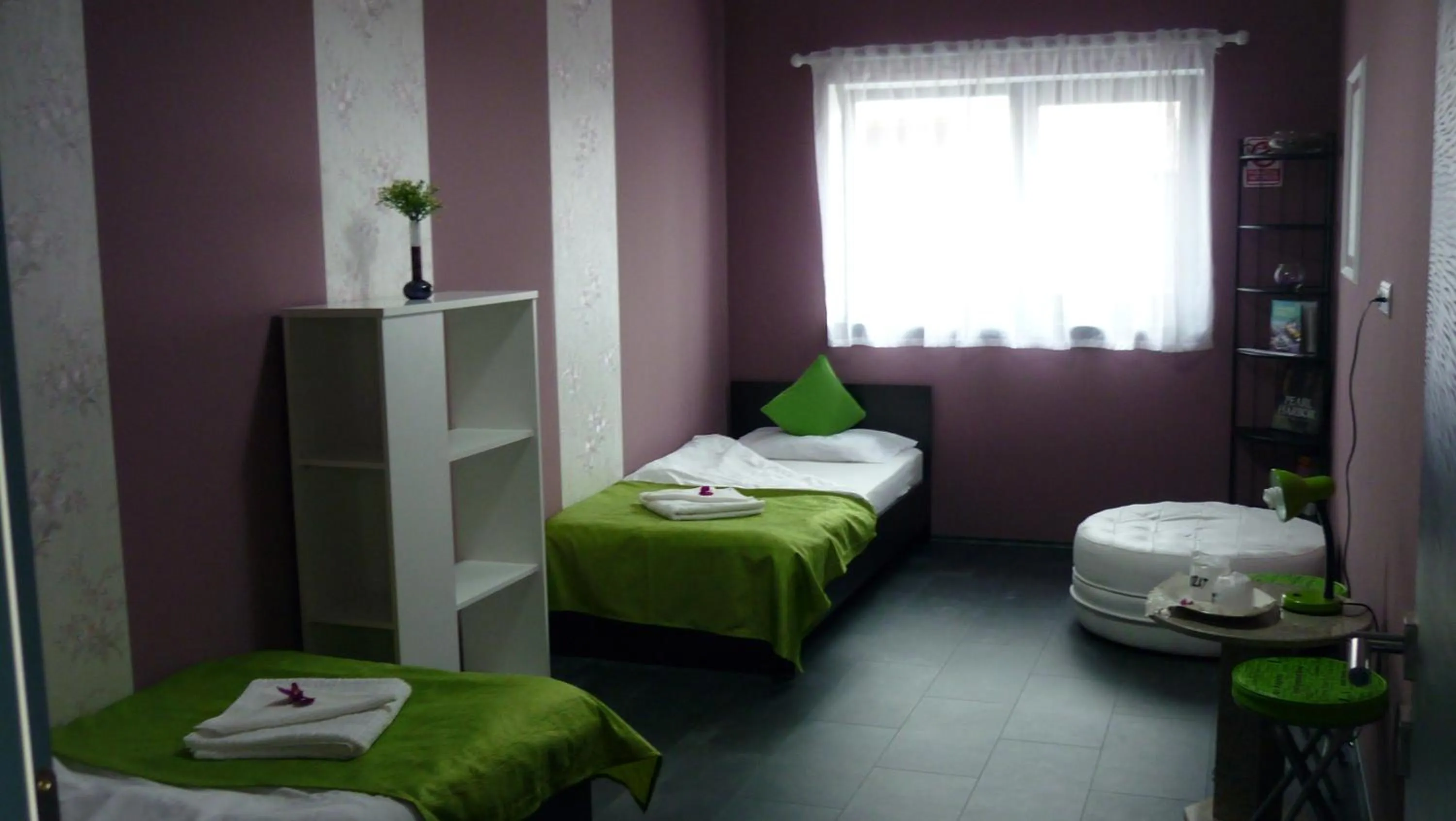 Bed in City Lux Villa