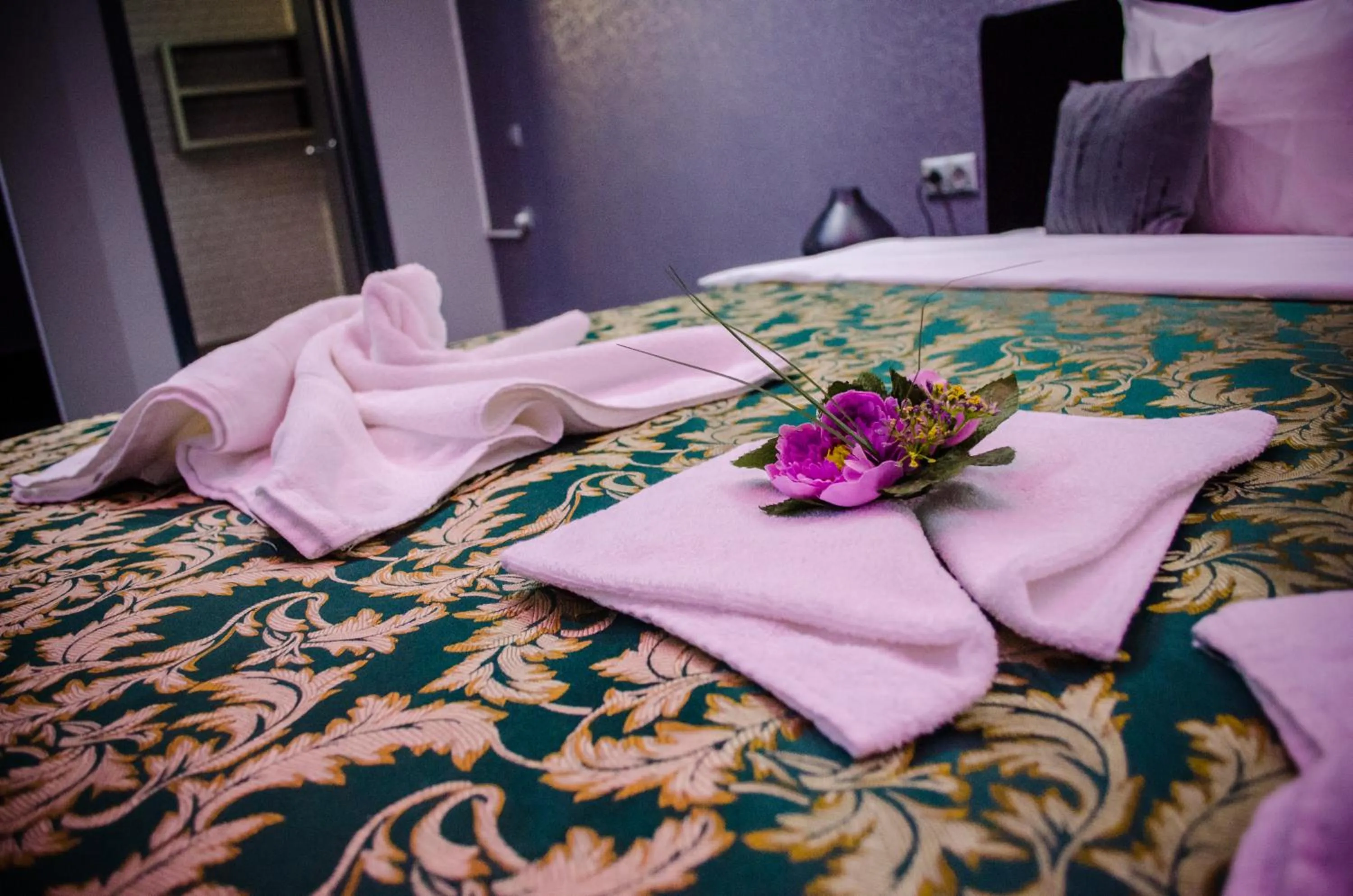 Decorative detail, Bed in City Lux Villa