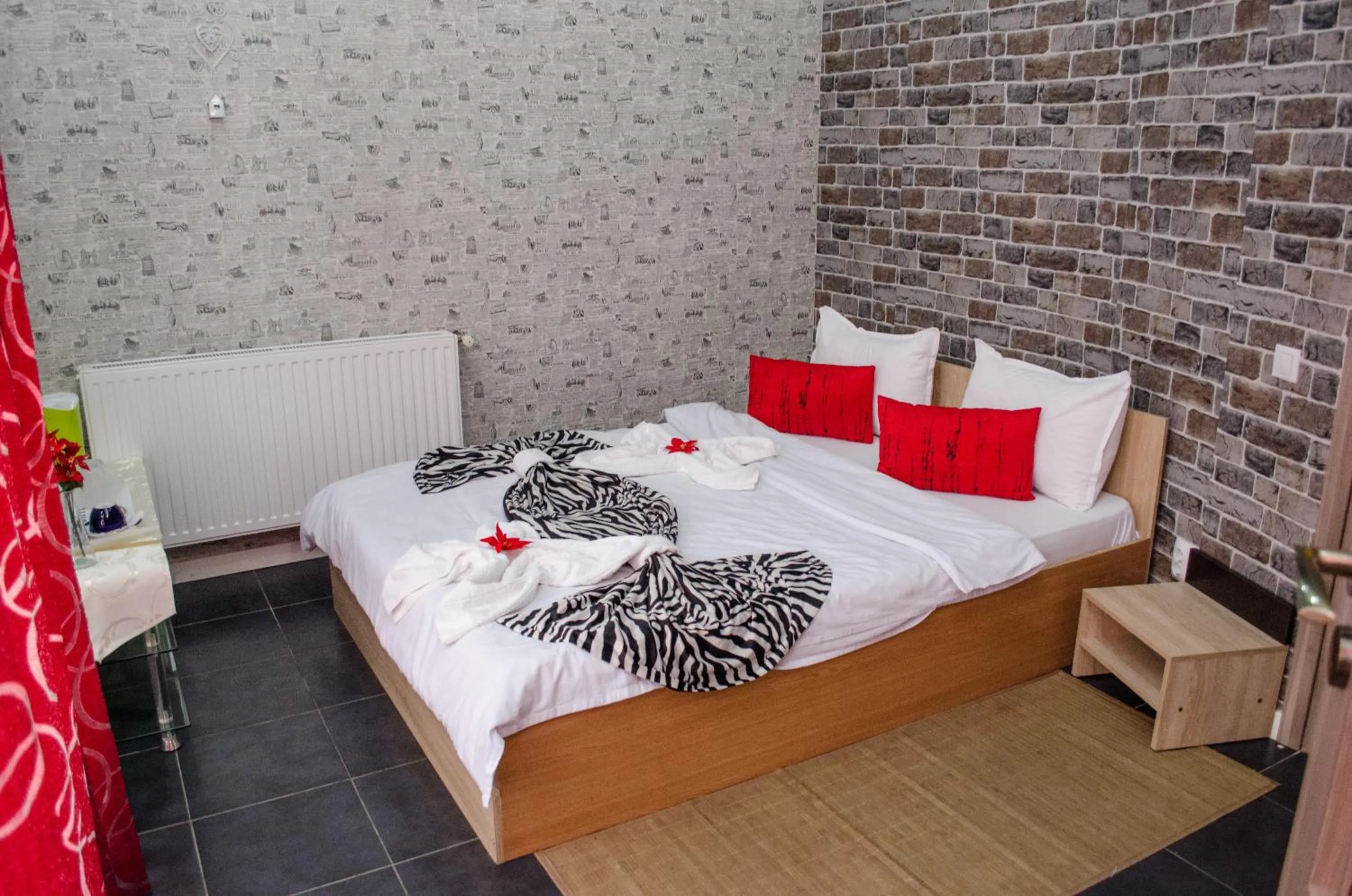 Bed in City Lux Villa