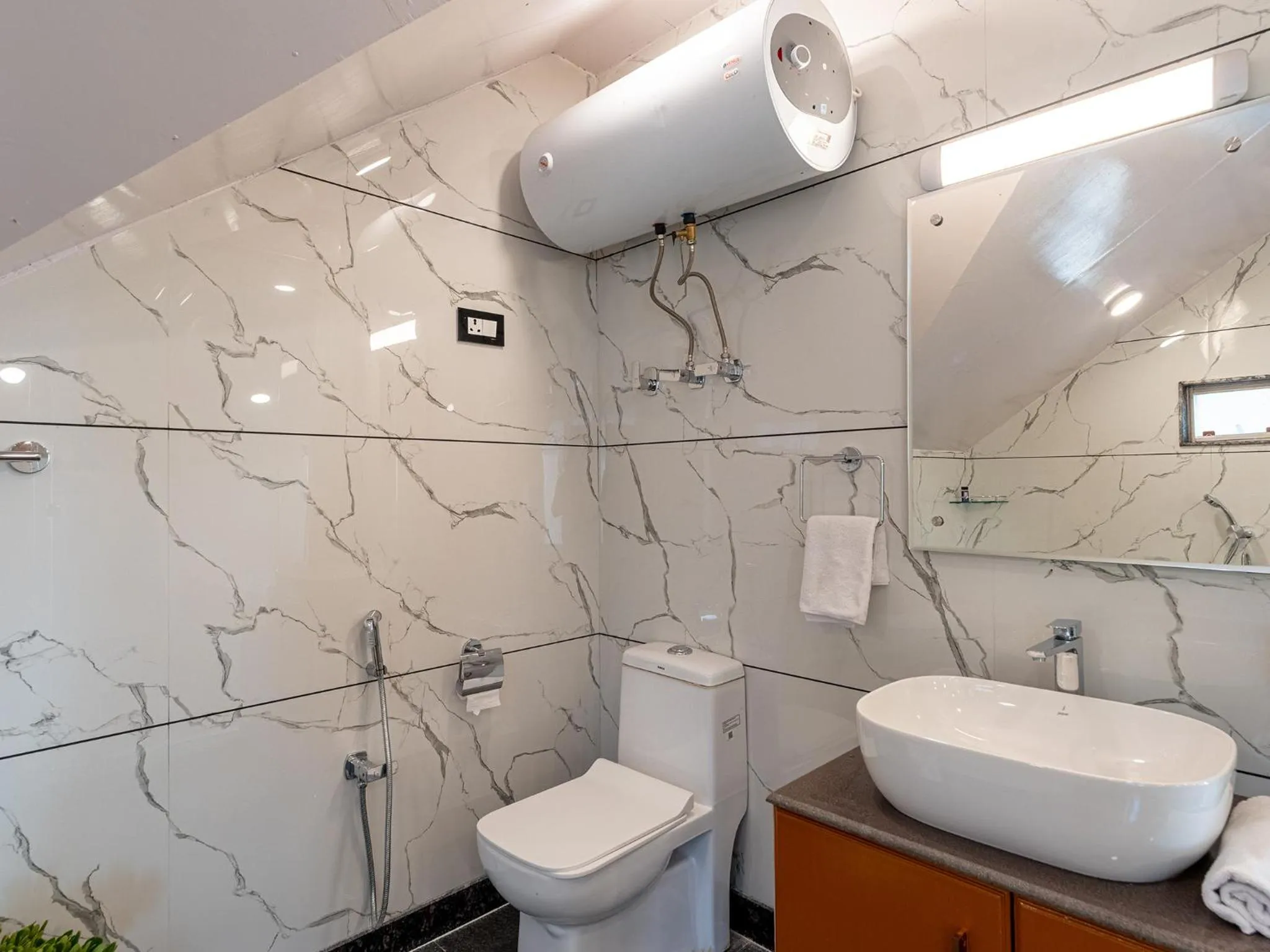 Bathroom in Moustache Srinagar