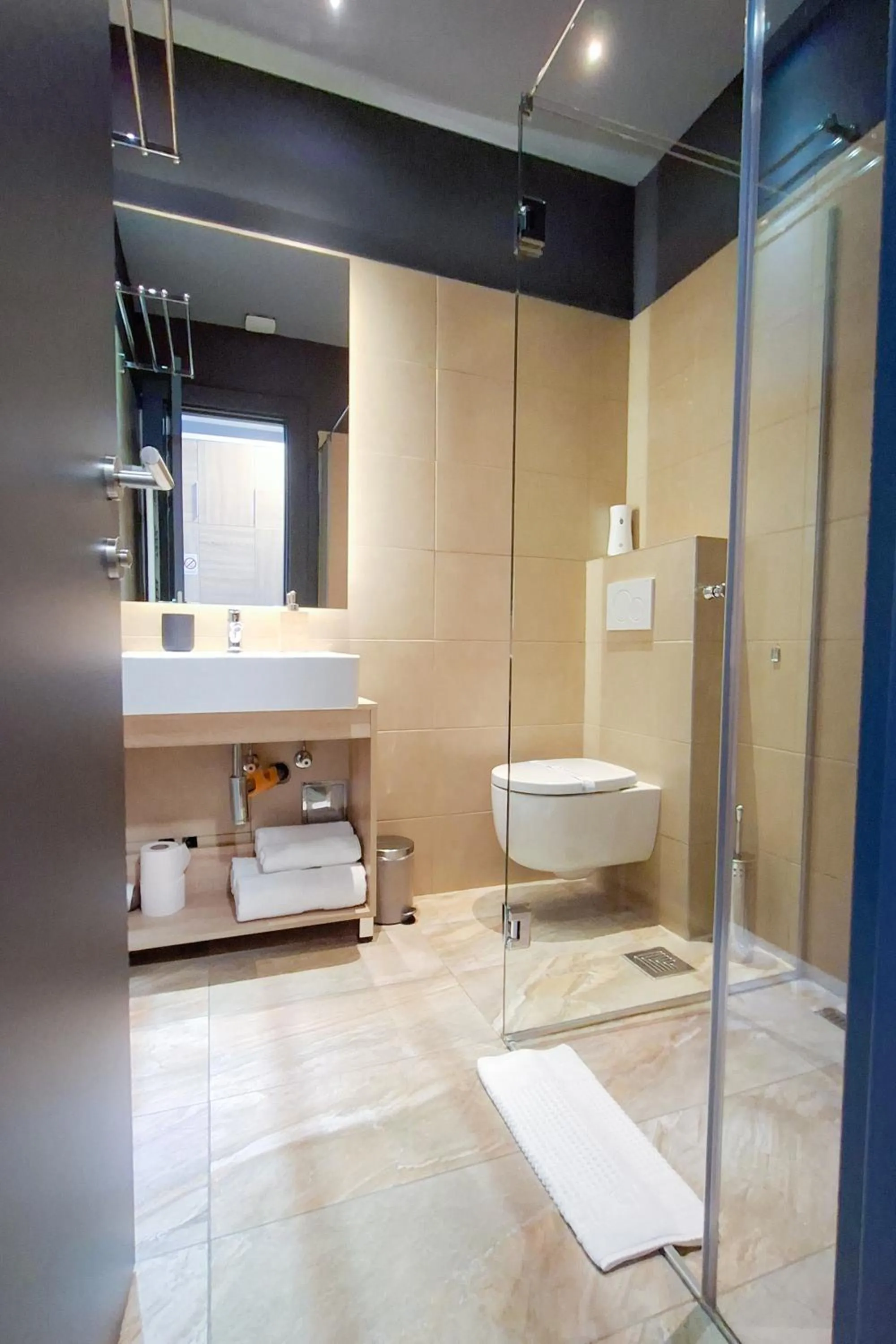 Bathroom in Olivia Rooms