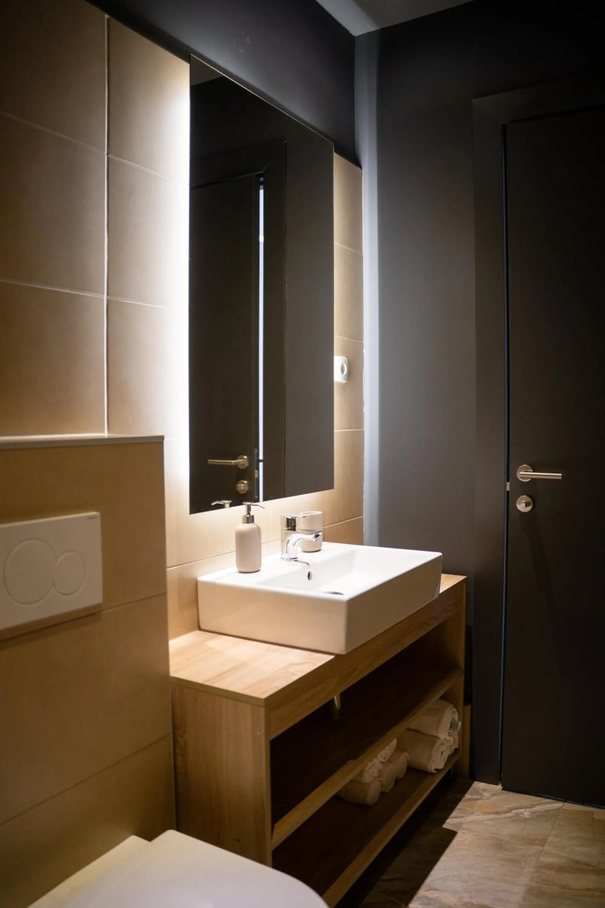 Bathroom in Olivia Rooms