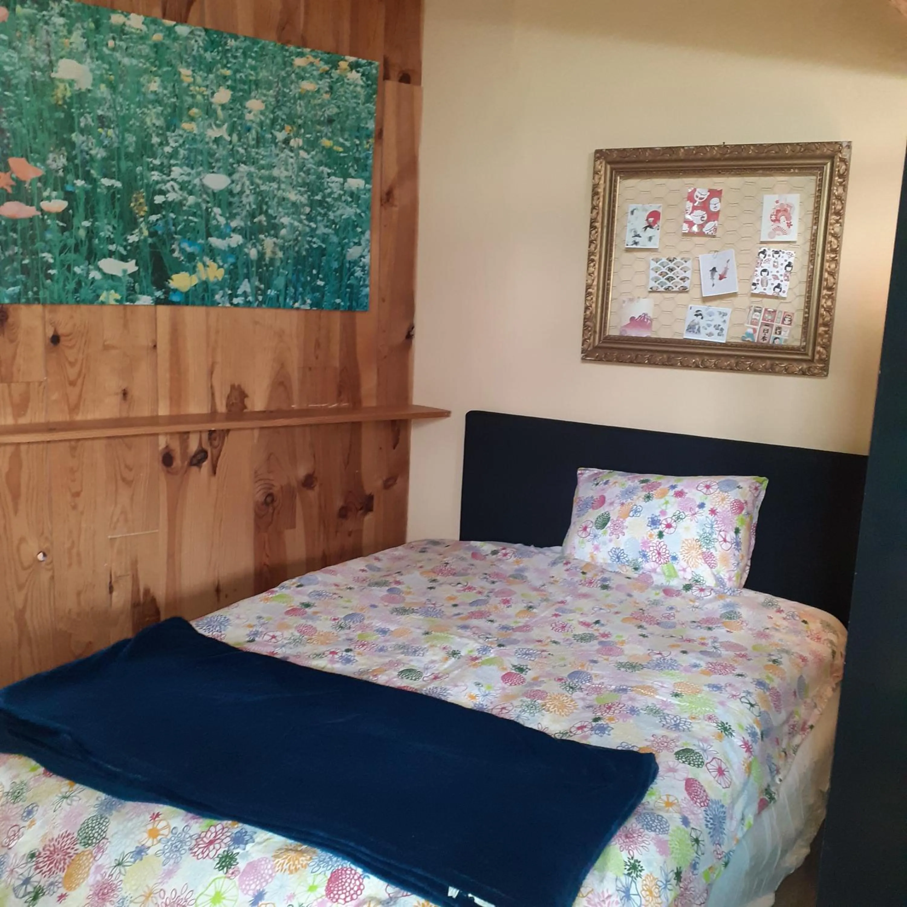 Property building, Bed in Les deux arches