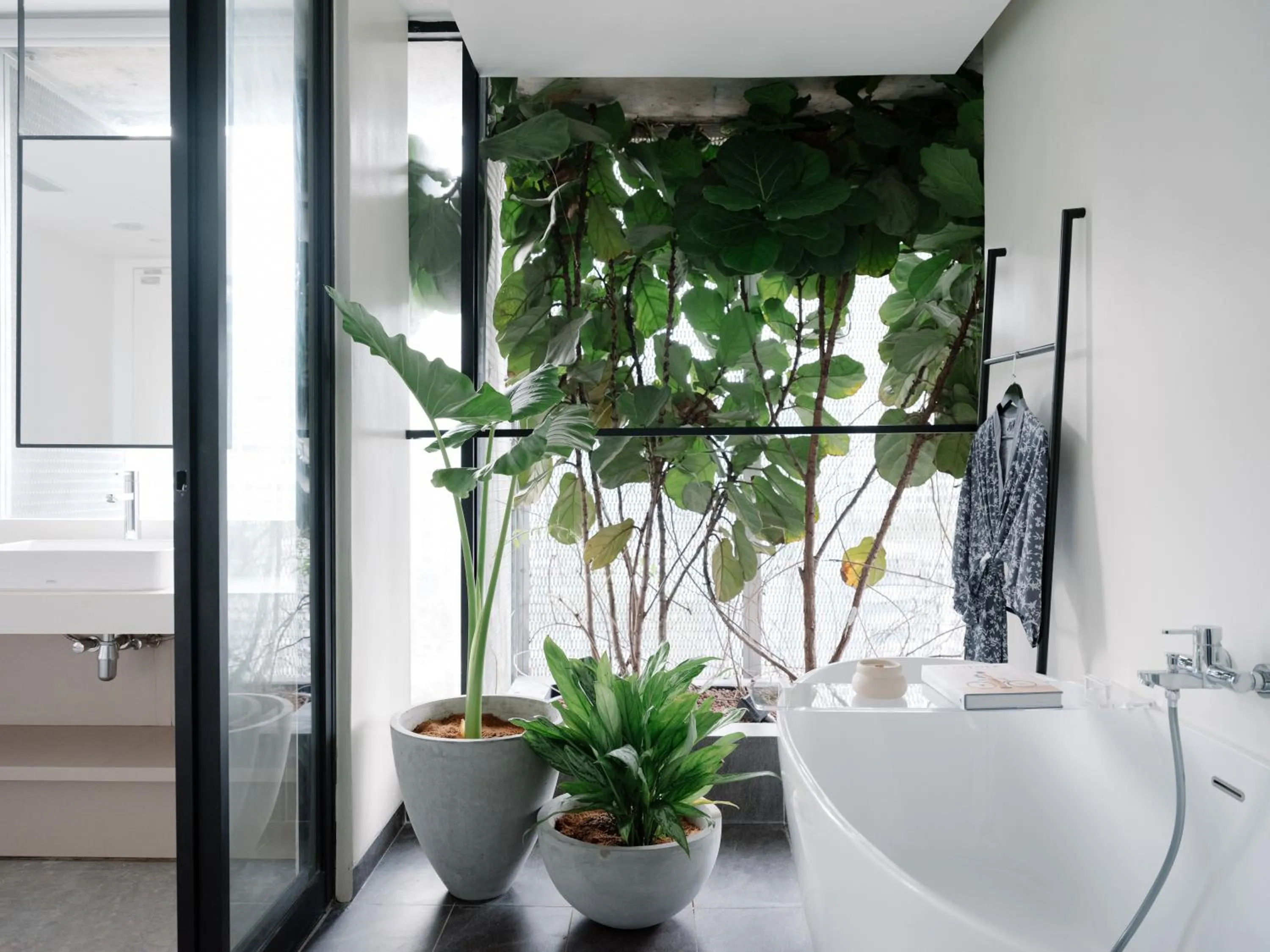 Shower in Lloyd's Inn Kuala Lumpur