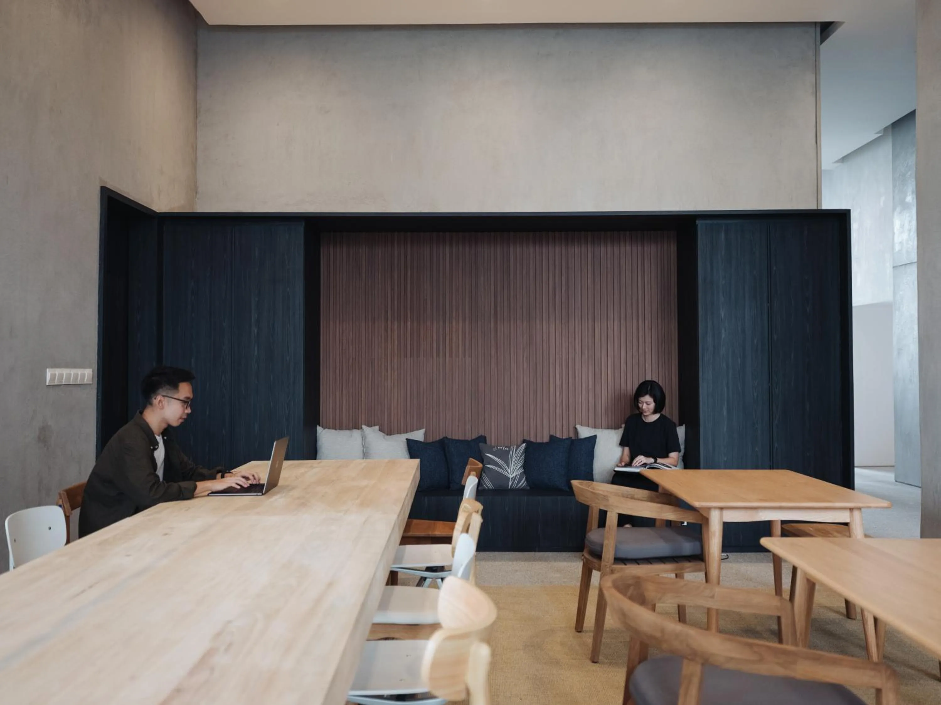 Seating area in Lloyd's Inn Kuala Lumpur