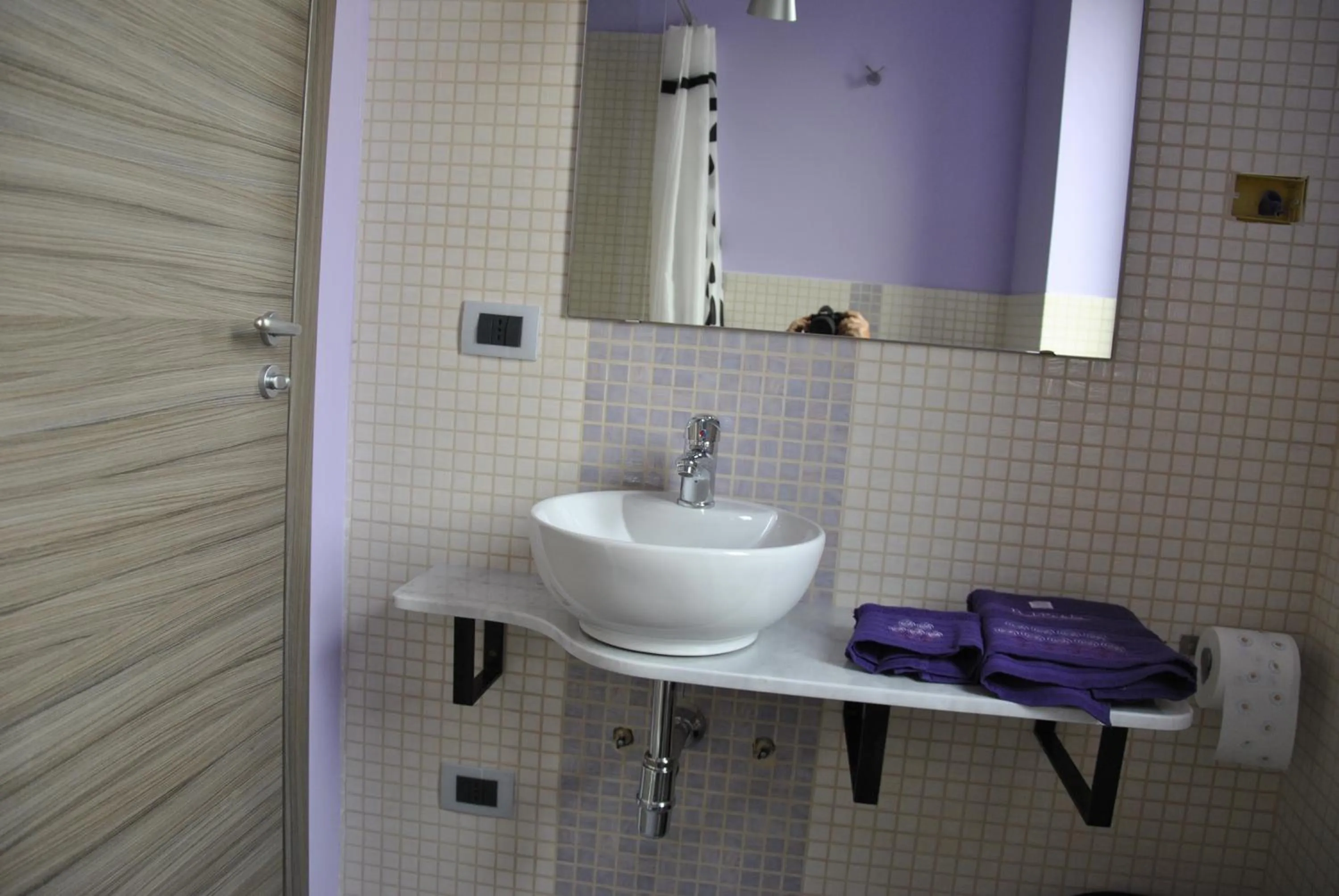 Shower in Casa Natia