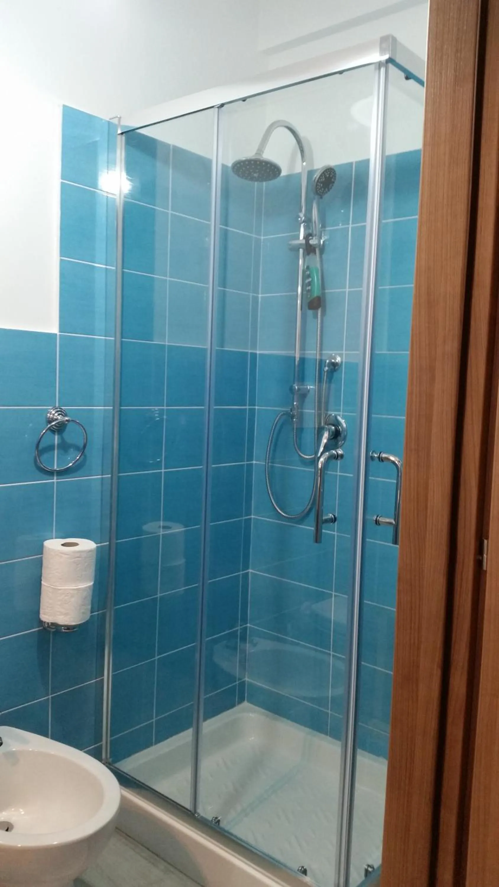 Shower in Casa Natia