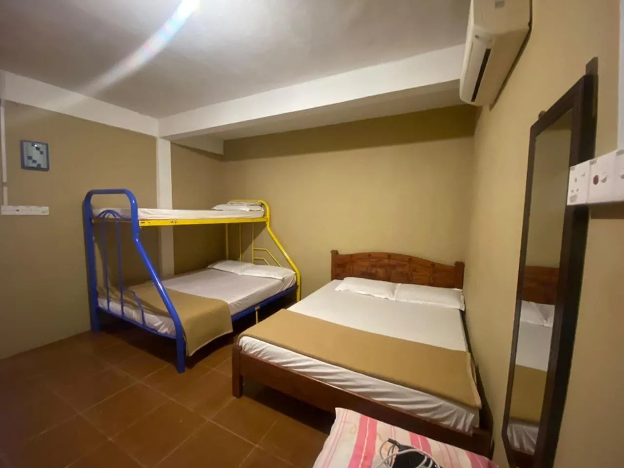 Bedroom, Bed in OYO 90910 Homestay D Lalang Inn