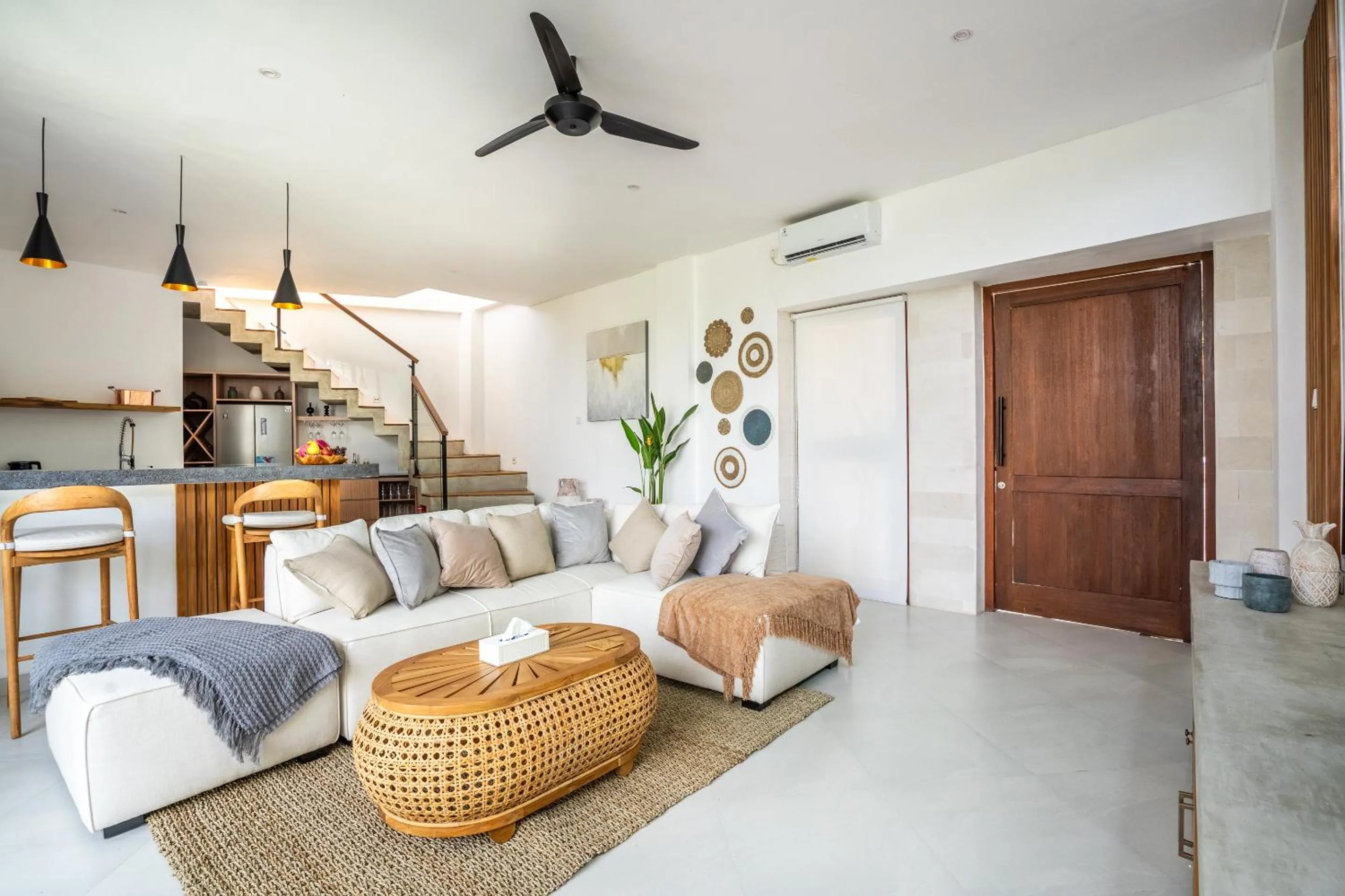 Living room in Villa Ozkar - Elegant 3-Bedroom Villa with Pool & Sunset Terrace