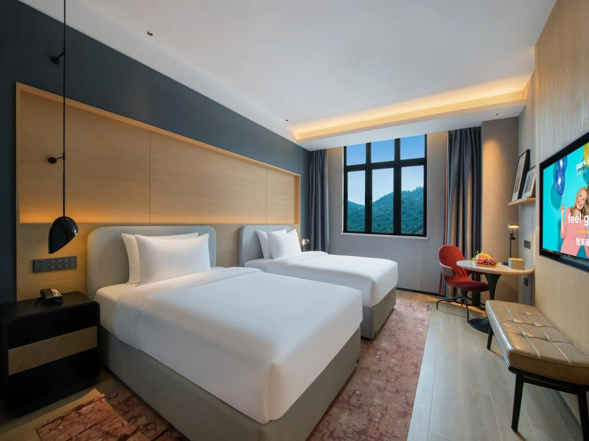 Photo of the whole room, Bed in Park Inn by Radisson Zhuhai Gaolan Port