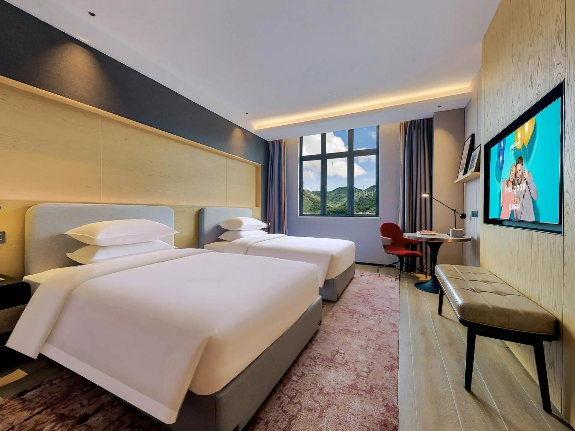 Photo of the whole room, Bed in Park Inn by Radisson Zhuhai Gaolan Port