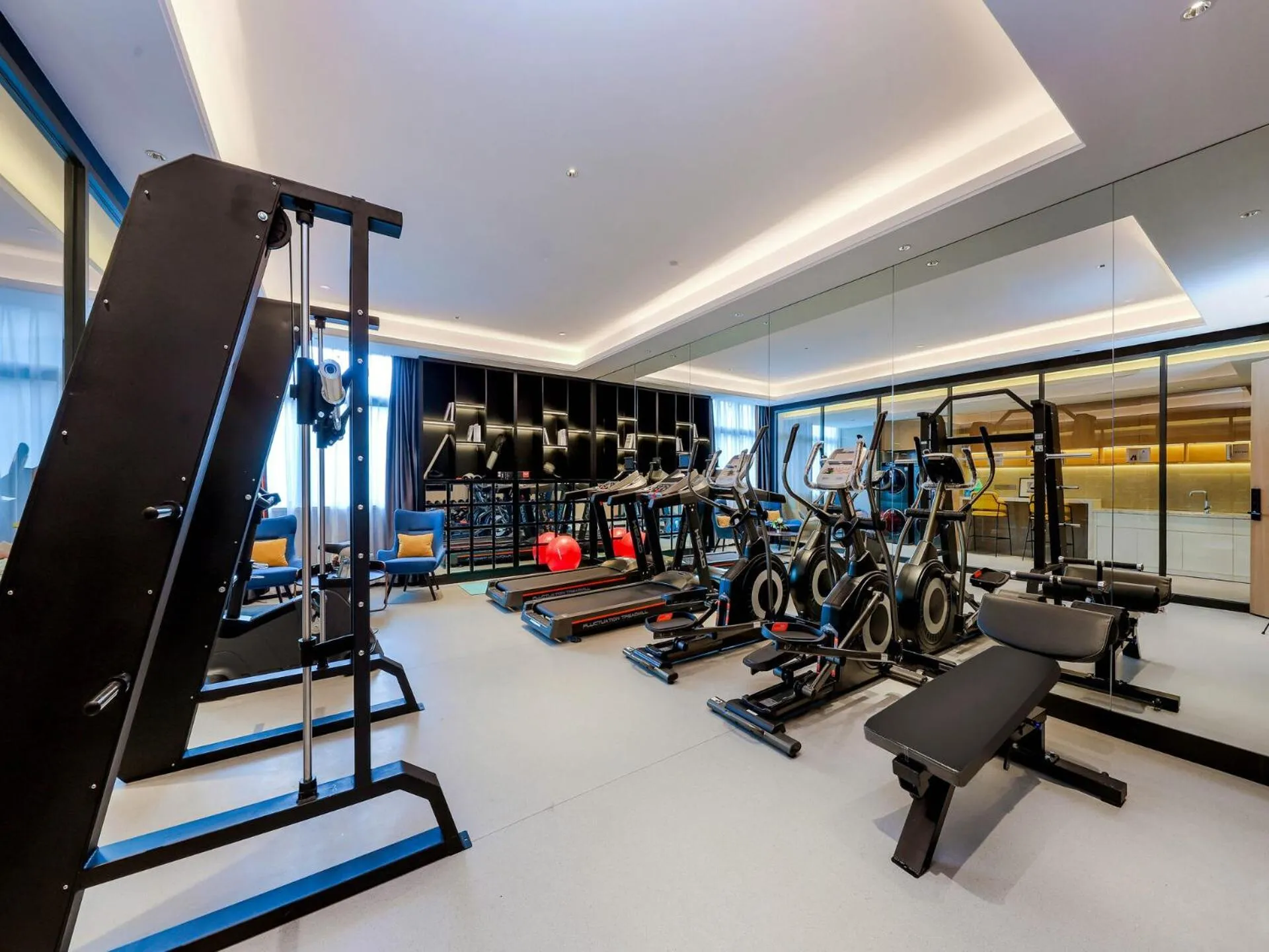 Fitness centre/facilities in Park Inn by Radisson Zhuhai Gaolan Port