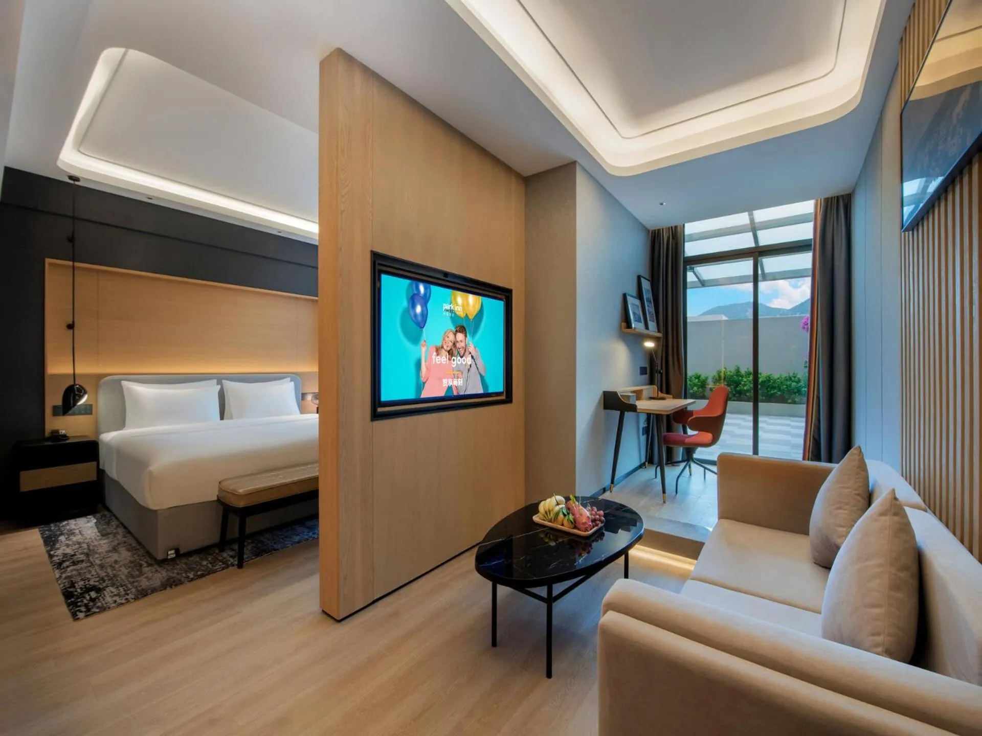 Photo of the whole room, Bed in Park Inn by Radisson Zhuhai Gaolan Port