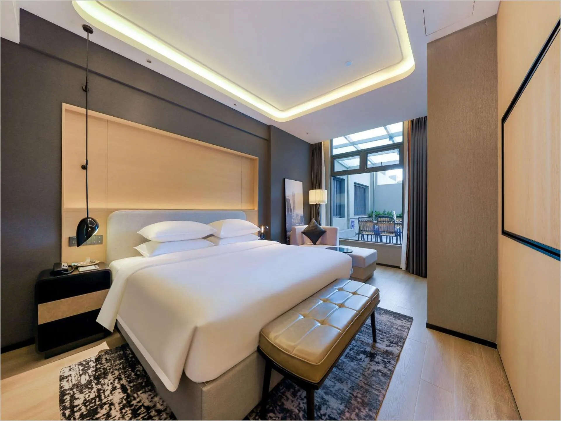 Photo of the whole room, Bed in Park Inn by Radisson Zhuhai Gaolan Port