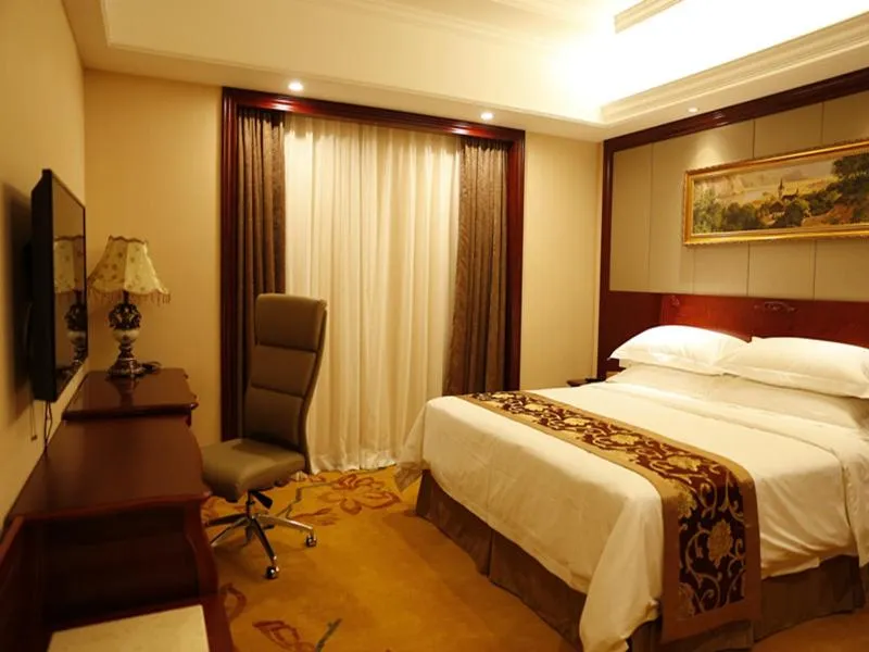 Bed in Vienna International Hotel Shanghai Hongqiao Airport Convention and Exhibition Center Huaxu Highway