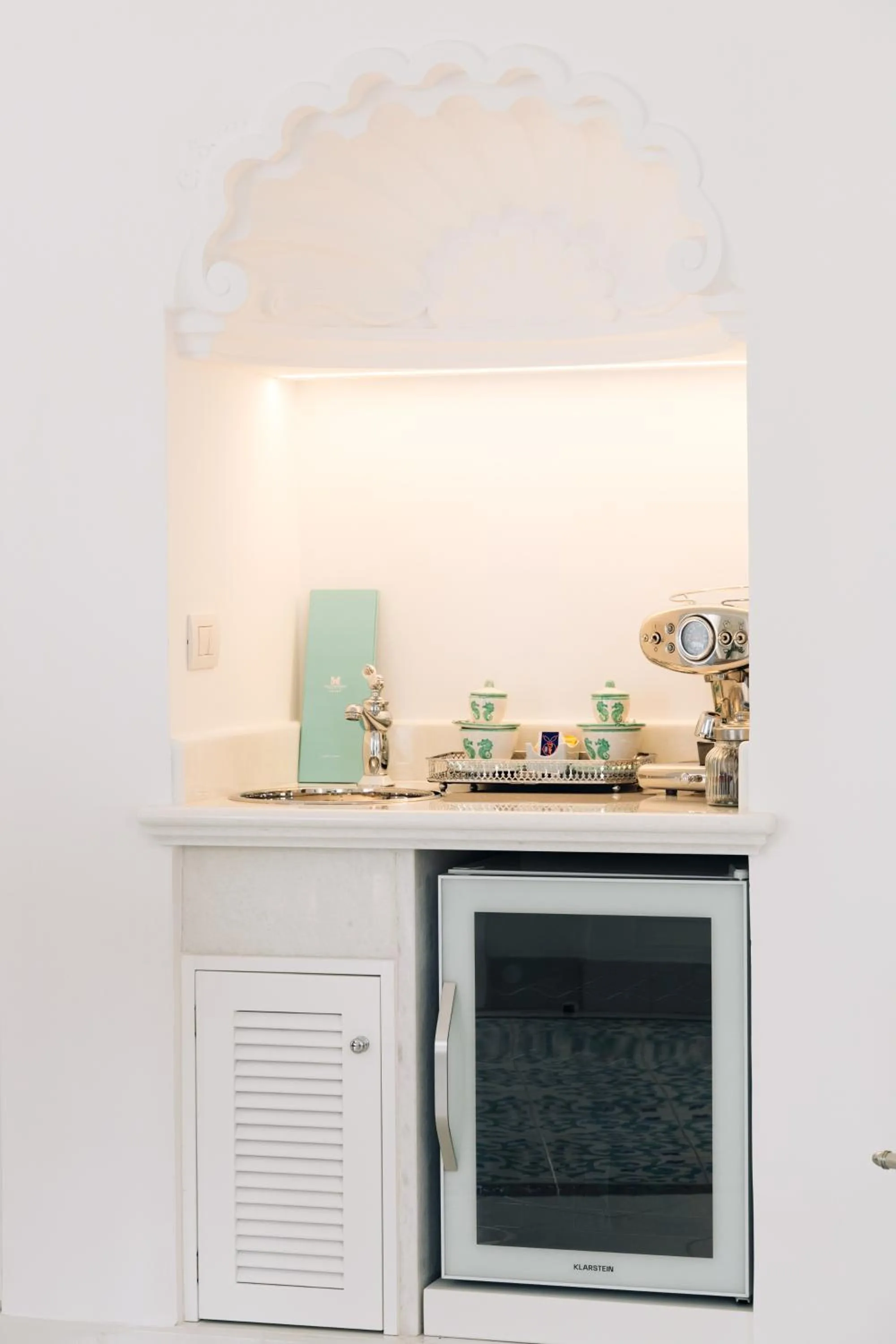 minibar in Villa Boheme Exclusive Luxury Suites