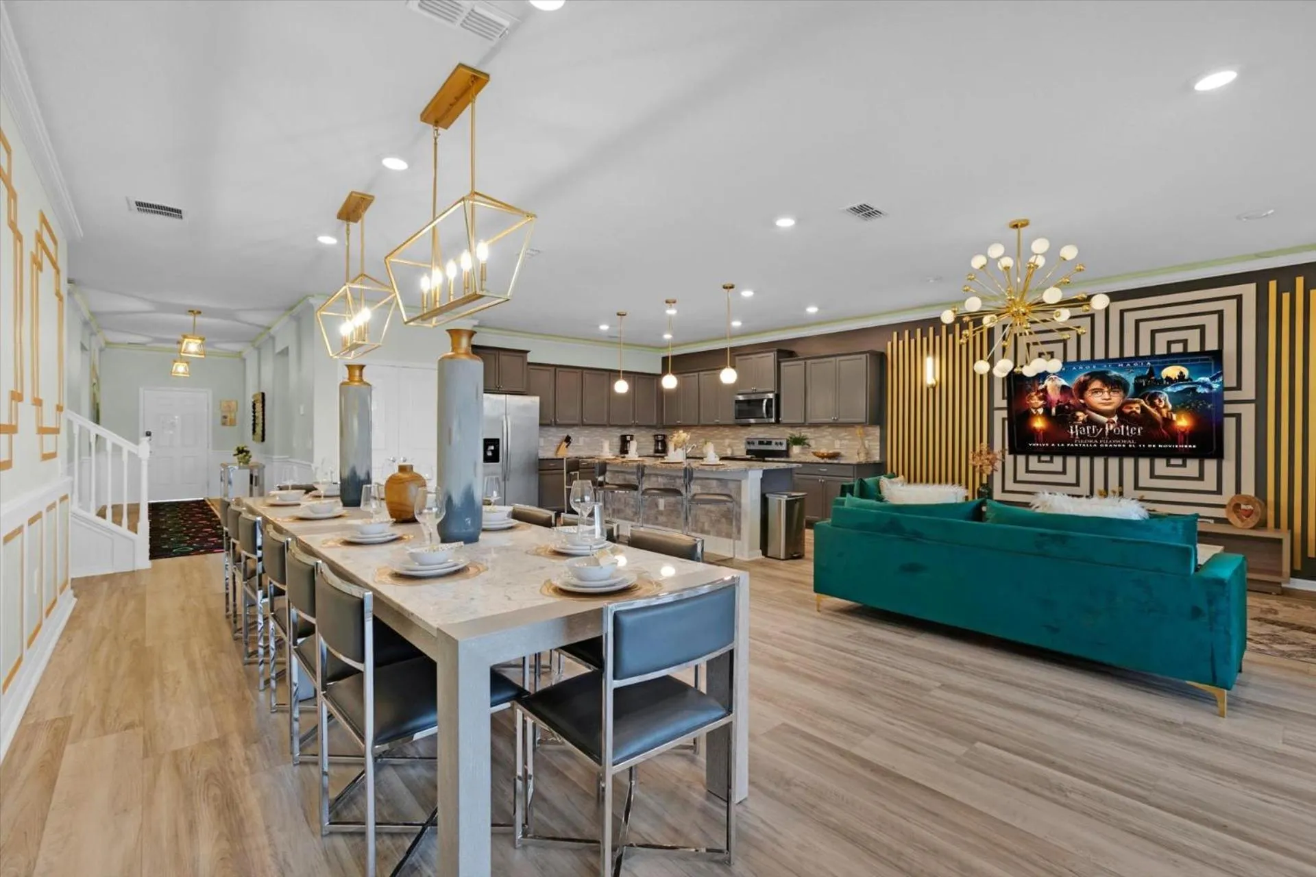 Dining area in 3074 Mahalo