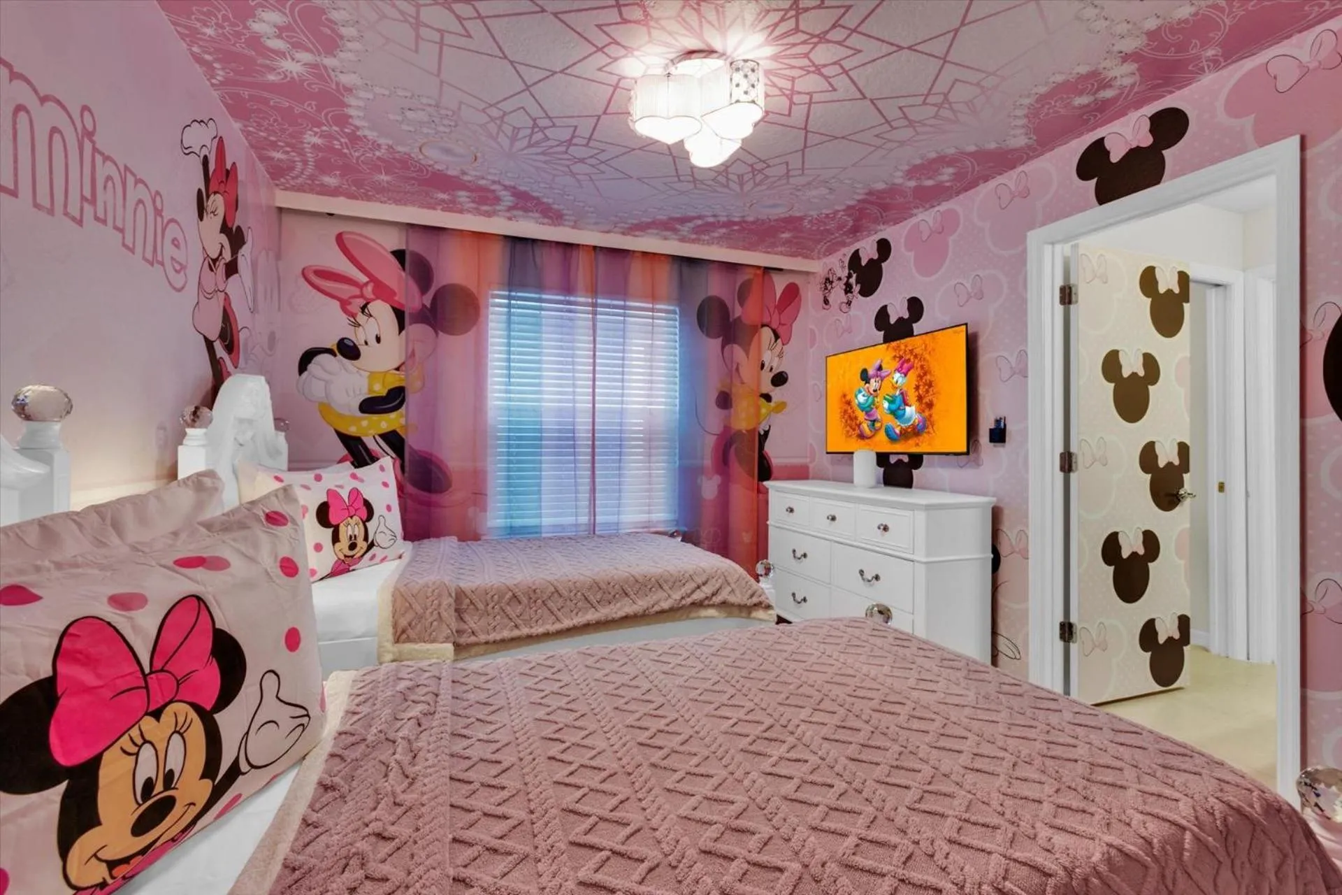 Bedroom, Bed in 3074 Mahalo