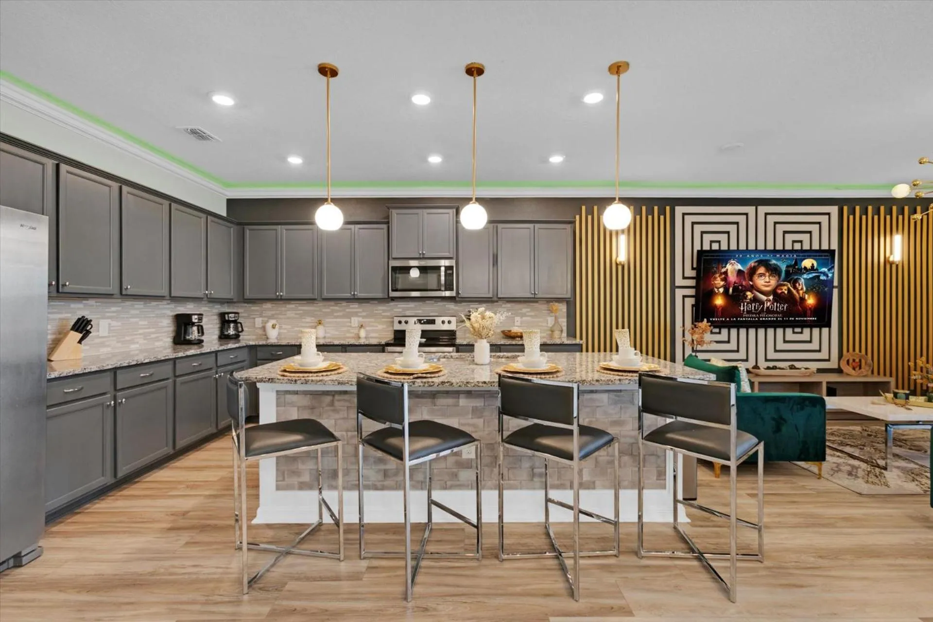 Kitchen or kitchenette in 3074 Mahalo