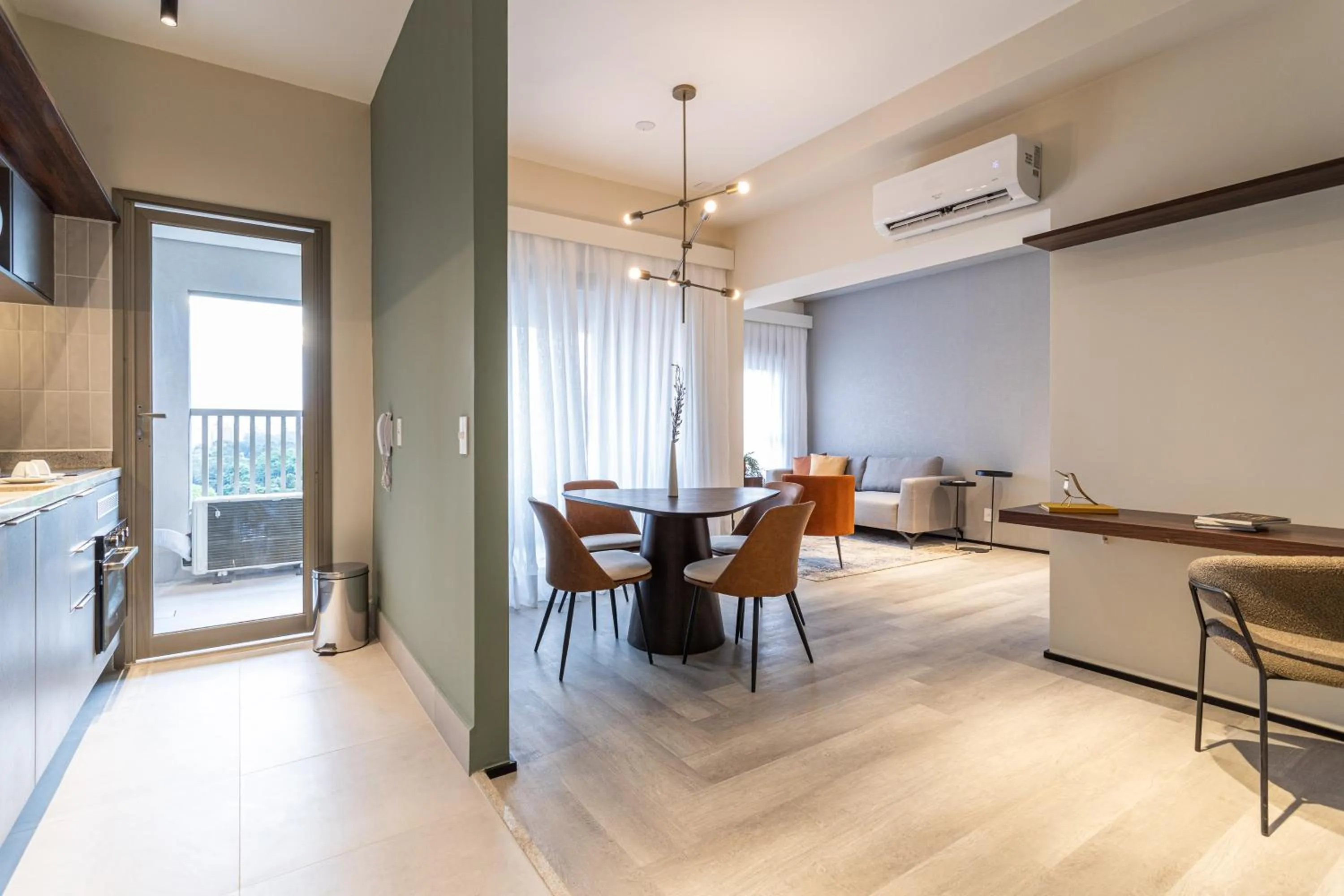 Kitchen or kitchenette in Iconyc House of Charlie