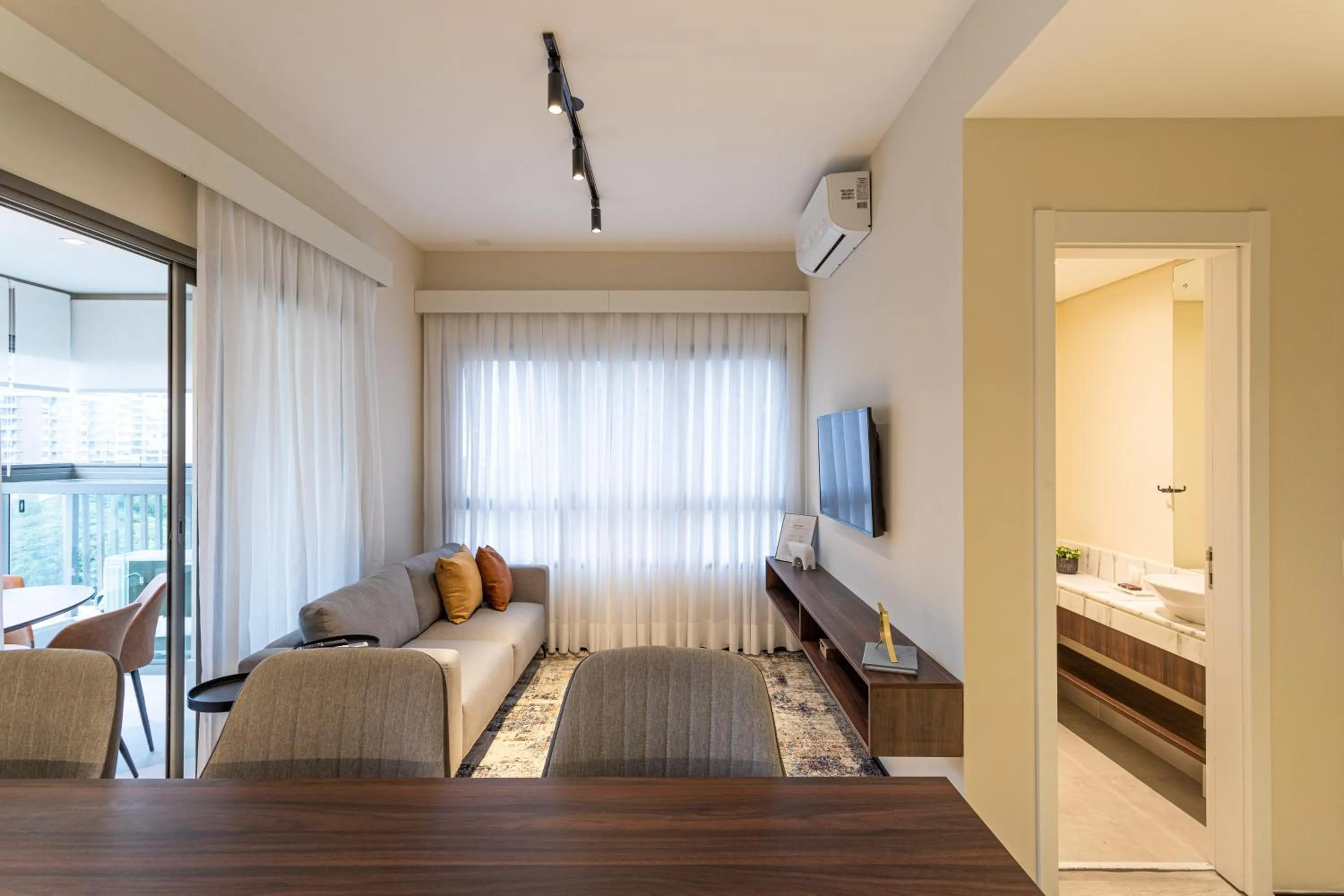 Toilet, Bed in Iconyc House of Charlie