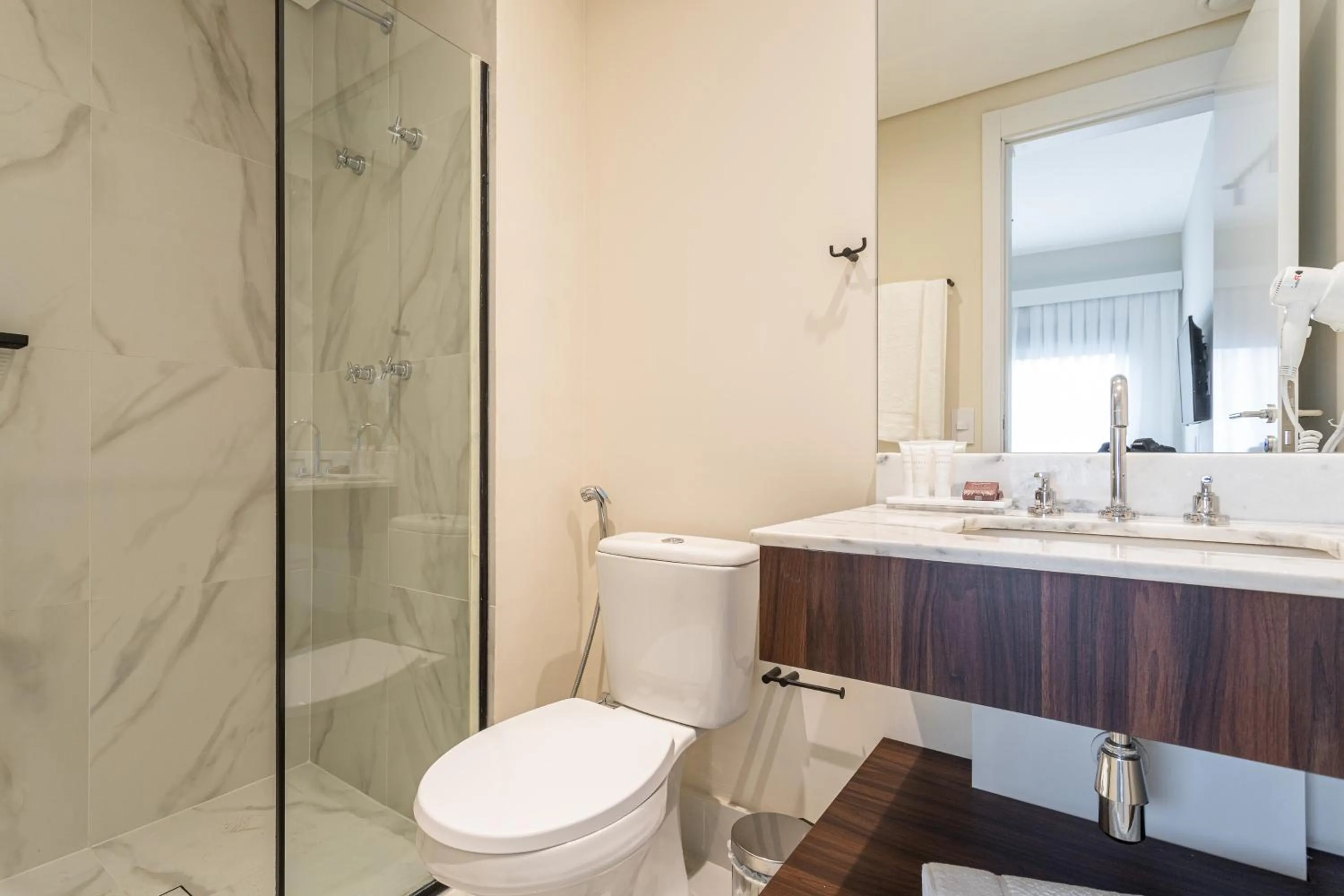 Shower in Iconyc House of Charlie