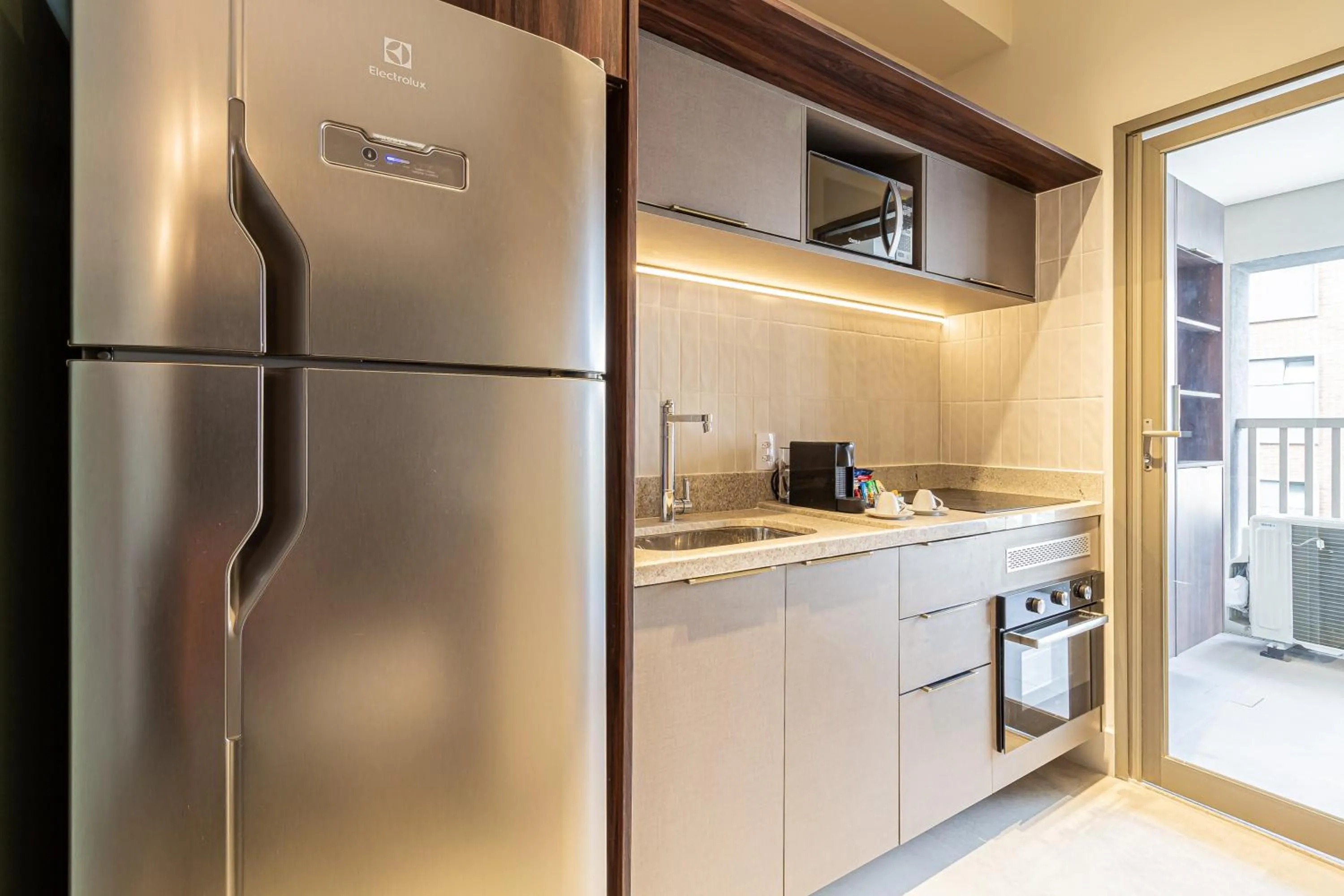 Coffee/tea facilities in Iconyc House of Charlie