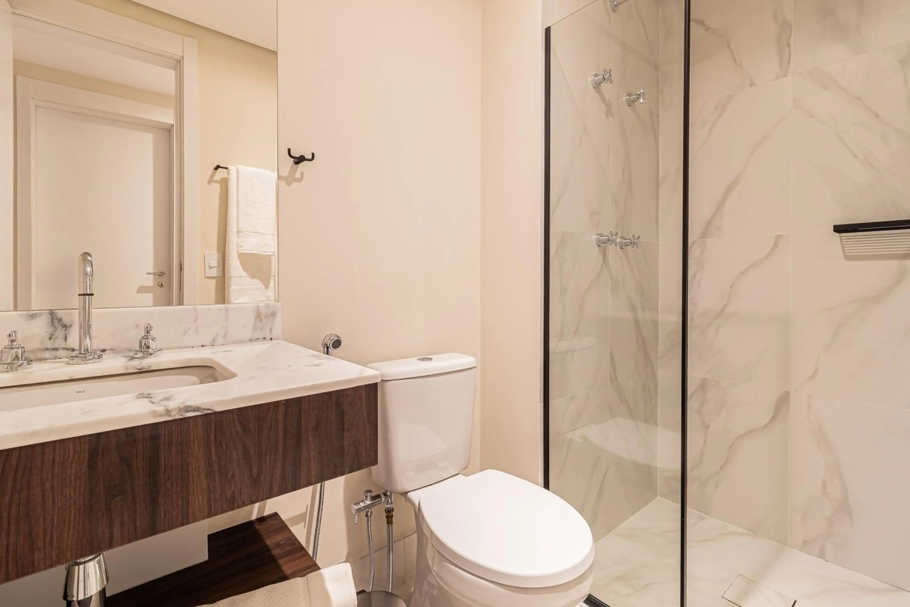 Shower in Iconyc House of Charlie