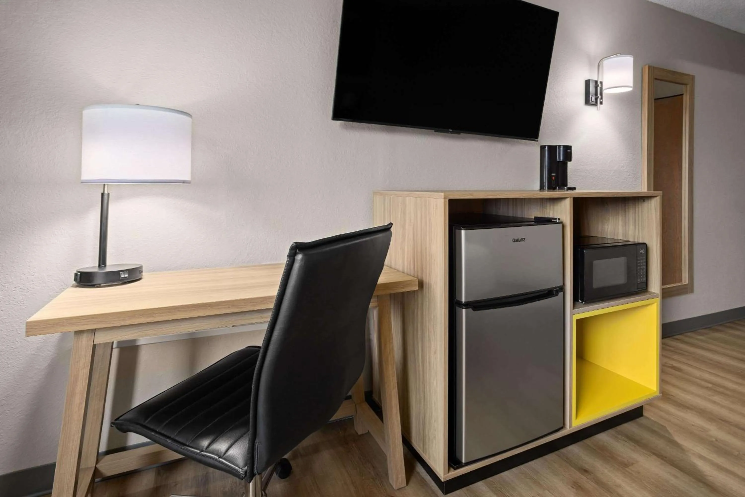 Photo of the whole room in Days Inn by Wyndham Hornell NY