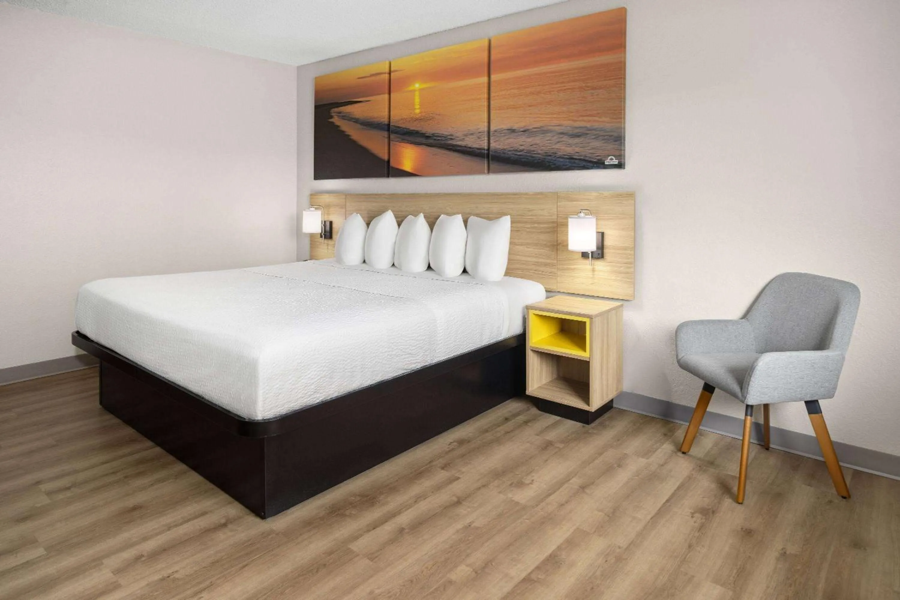 Photo of the whole room, Bed in Days Inn by Wyndham Hornell NY